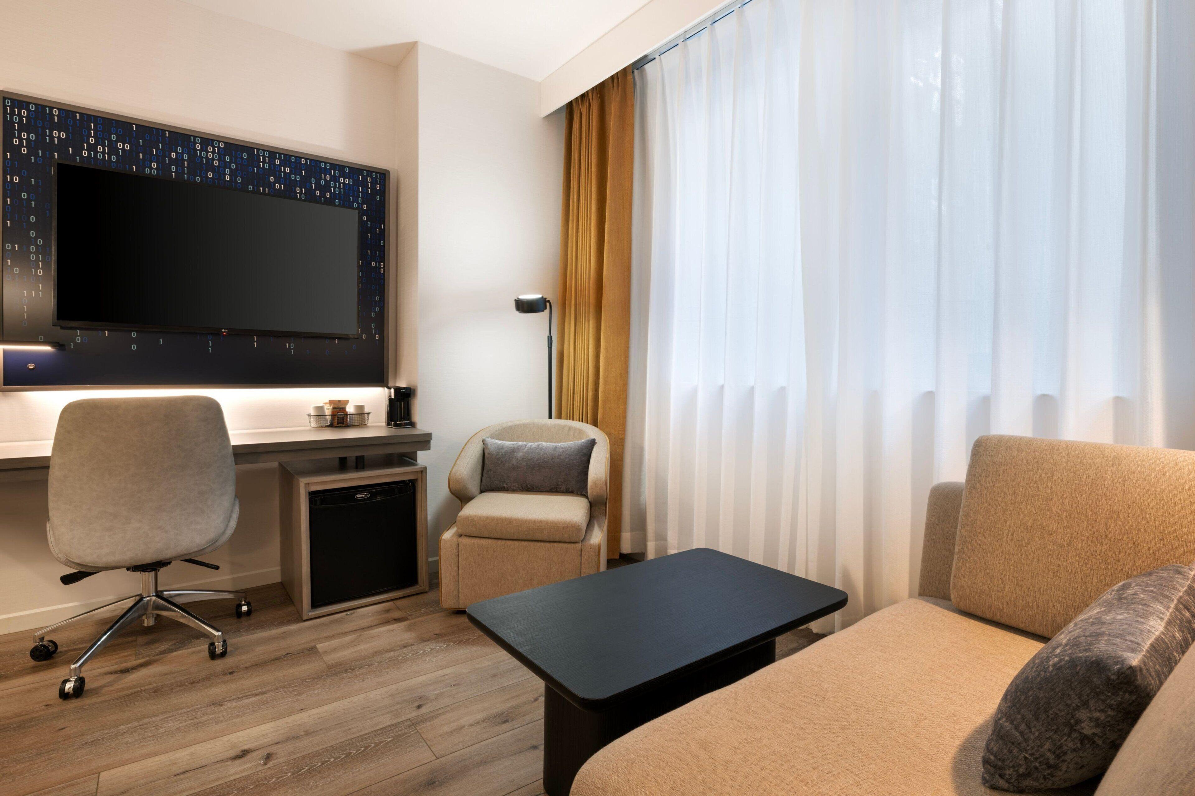 Courtyard By Marriott Manhattan / Soho Hotel