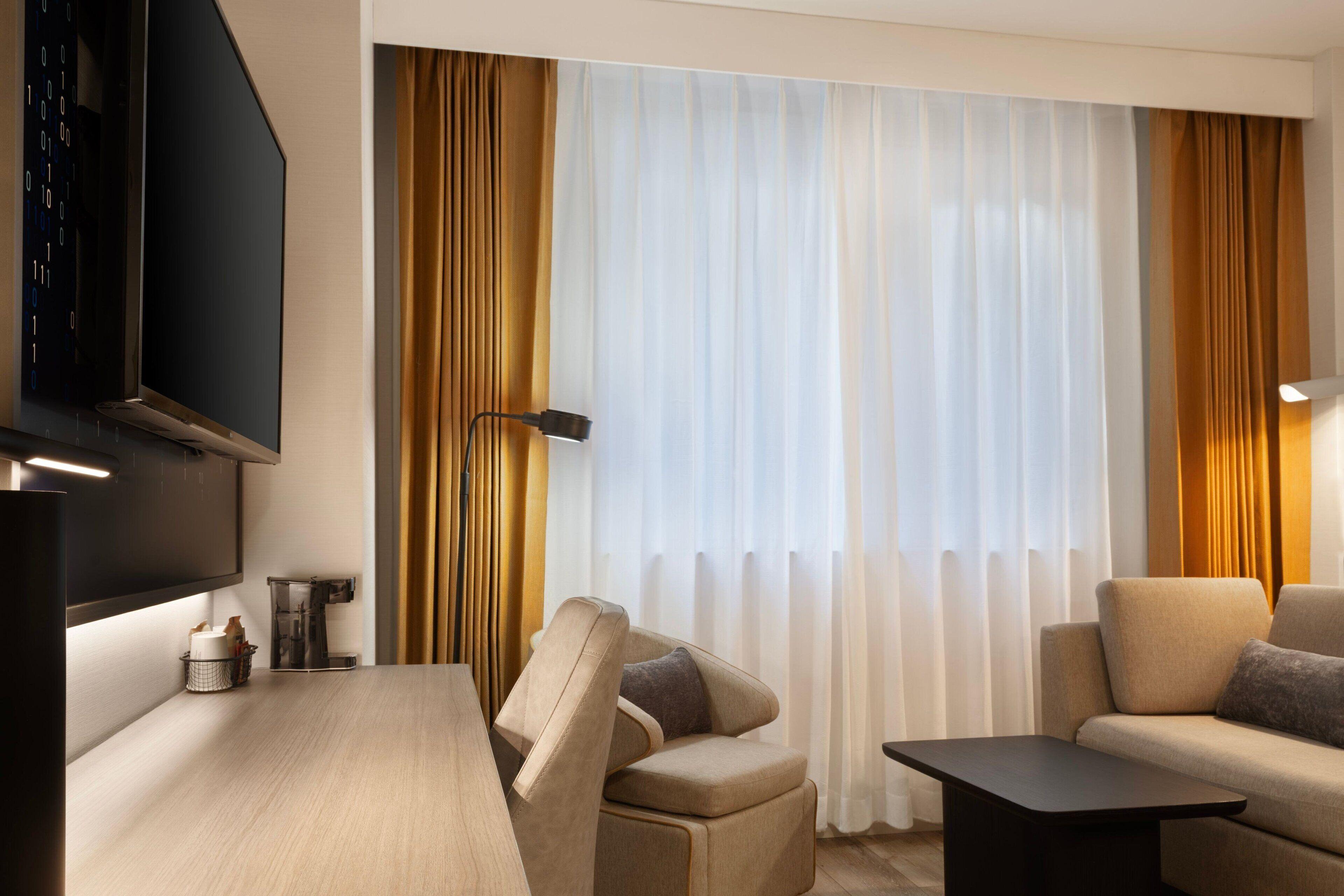 Courtyard By Marriott Manhattan / Soho 4*