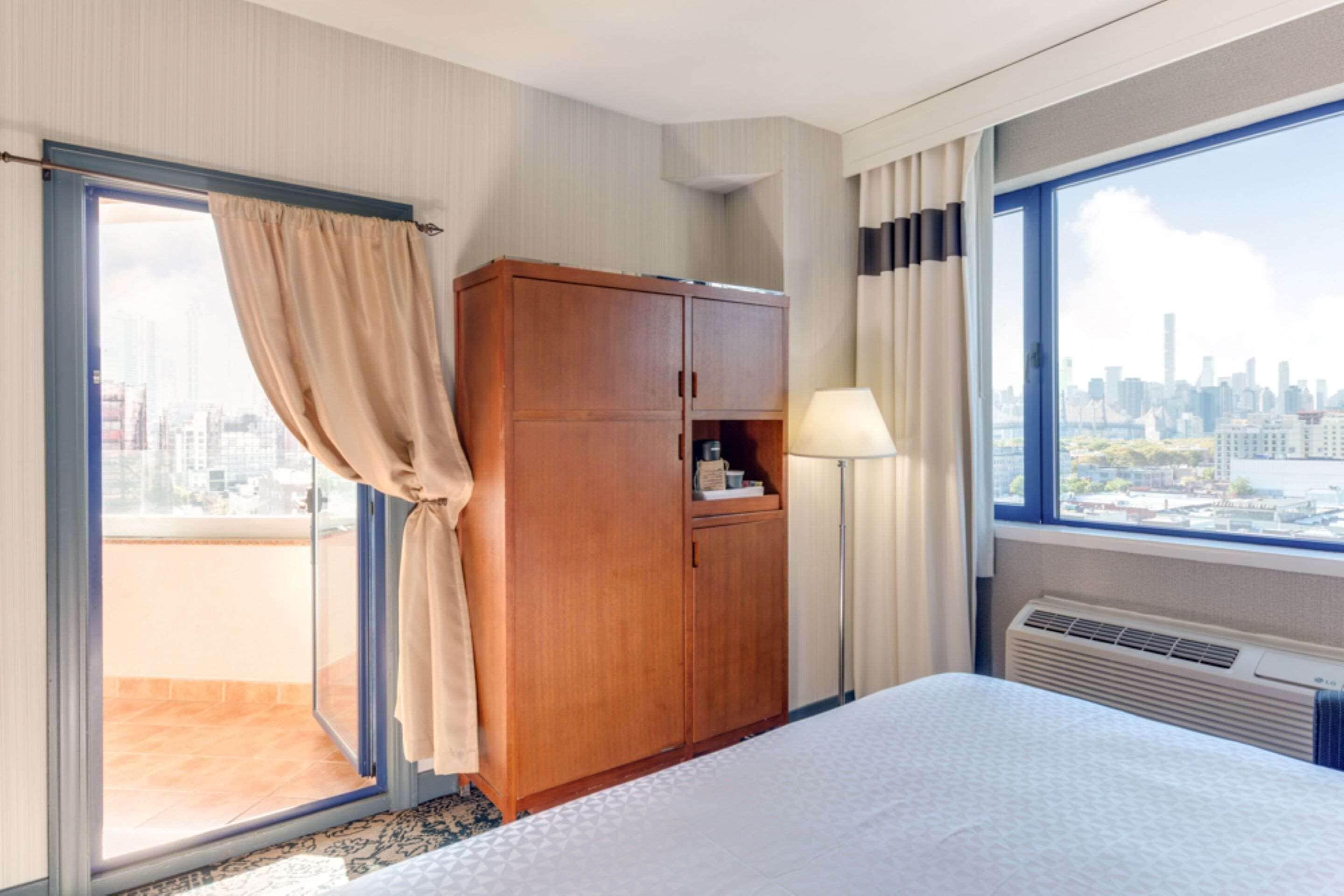 Hotel Vista Lic Hotel, Premier Collection By Western New York