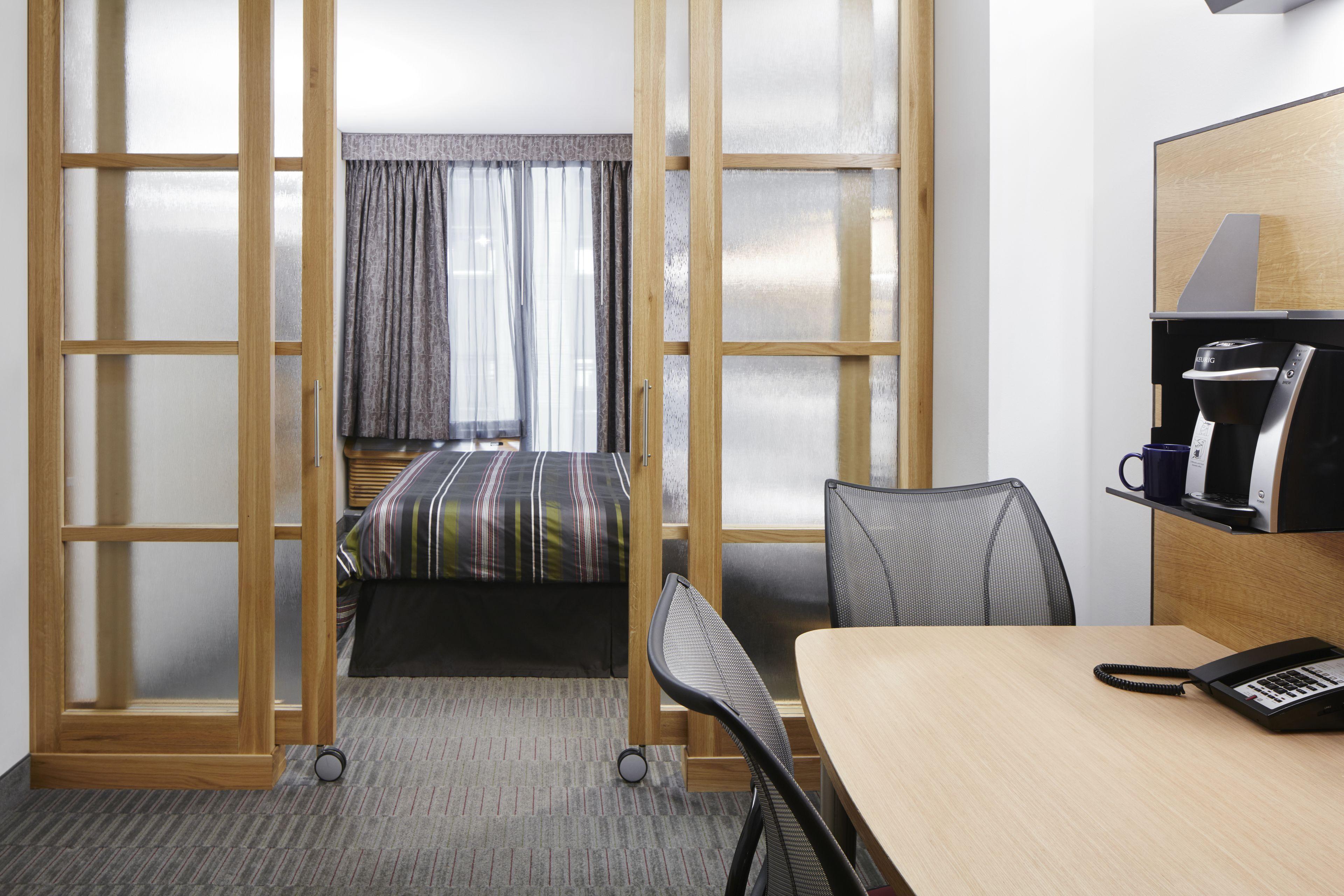 The Jewel Hotel, 4*