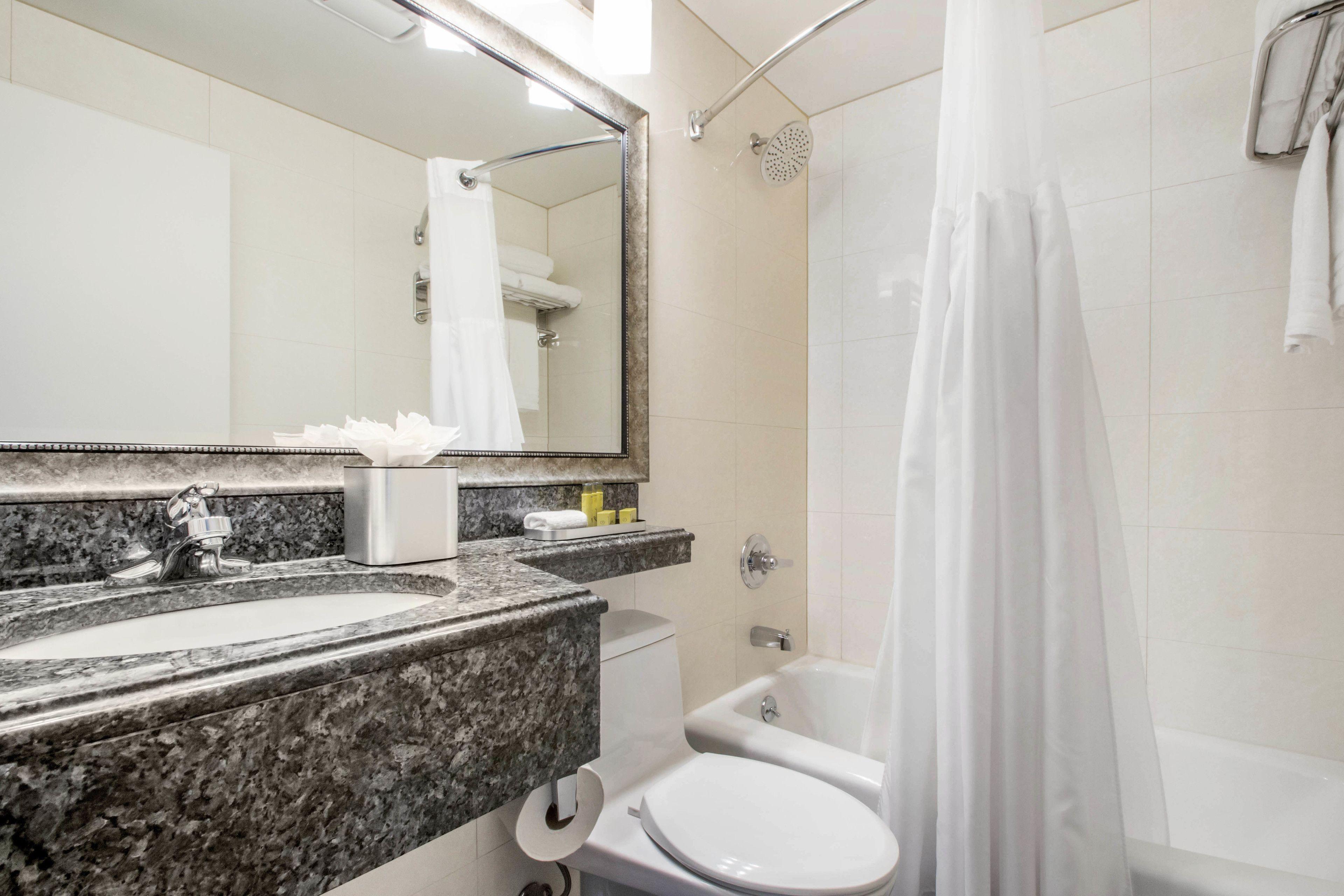 The Red Hook Hotel 3*