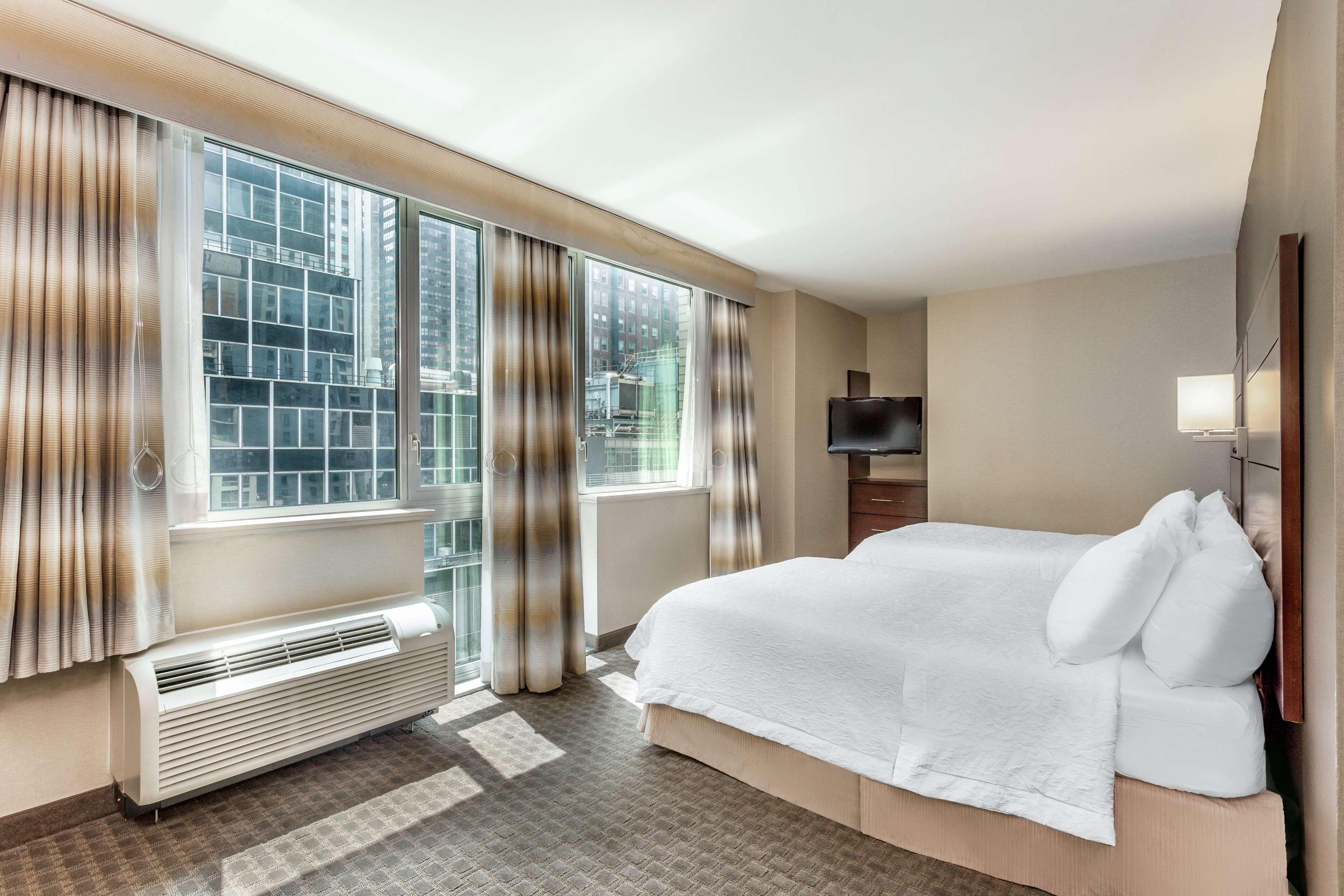 Hampton Manhattan Grand Hotel 3*