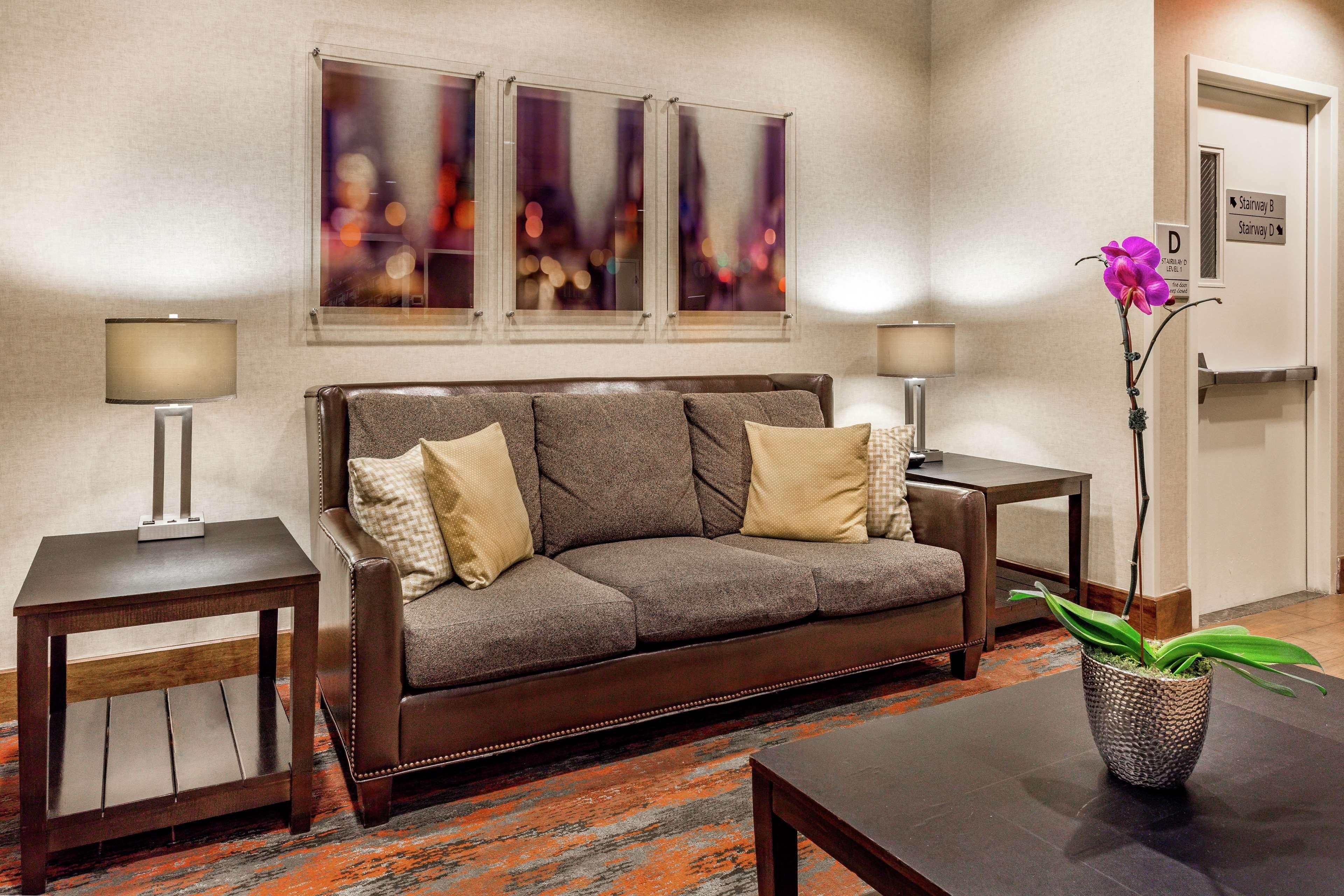 Hampton Manhattan Grand Hotel