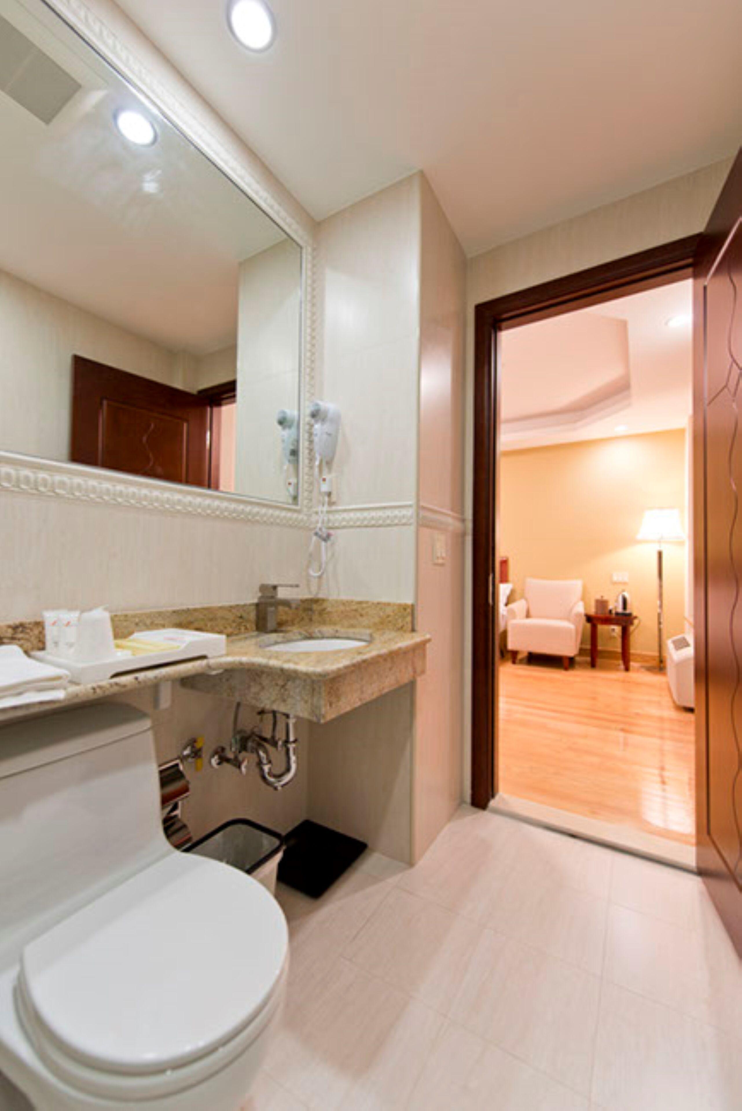 Asiatic - Flushing Hotel 3*