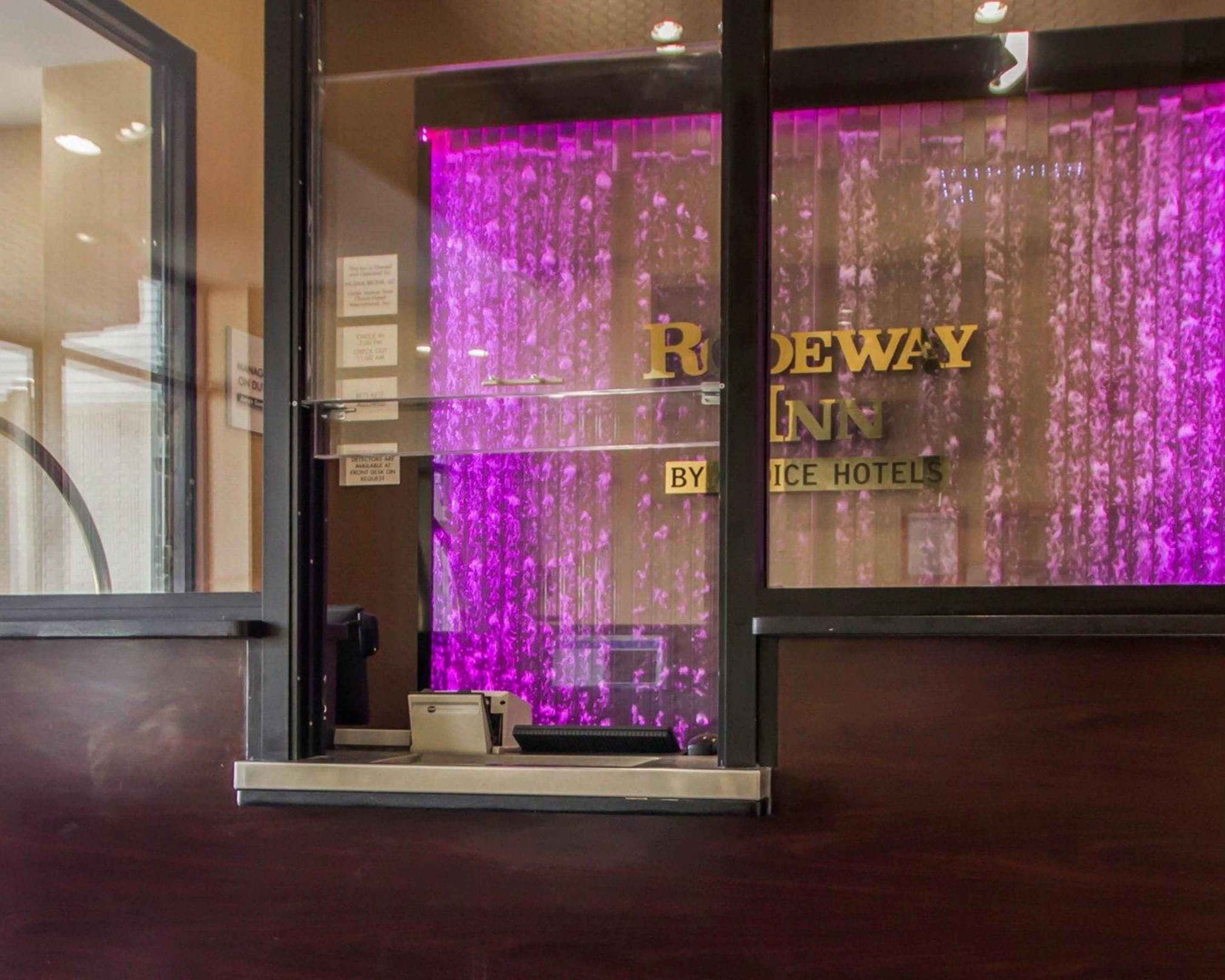 Inn Rodeway Bronx Zoo 2*