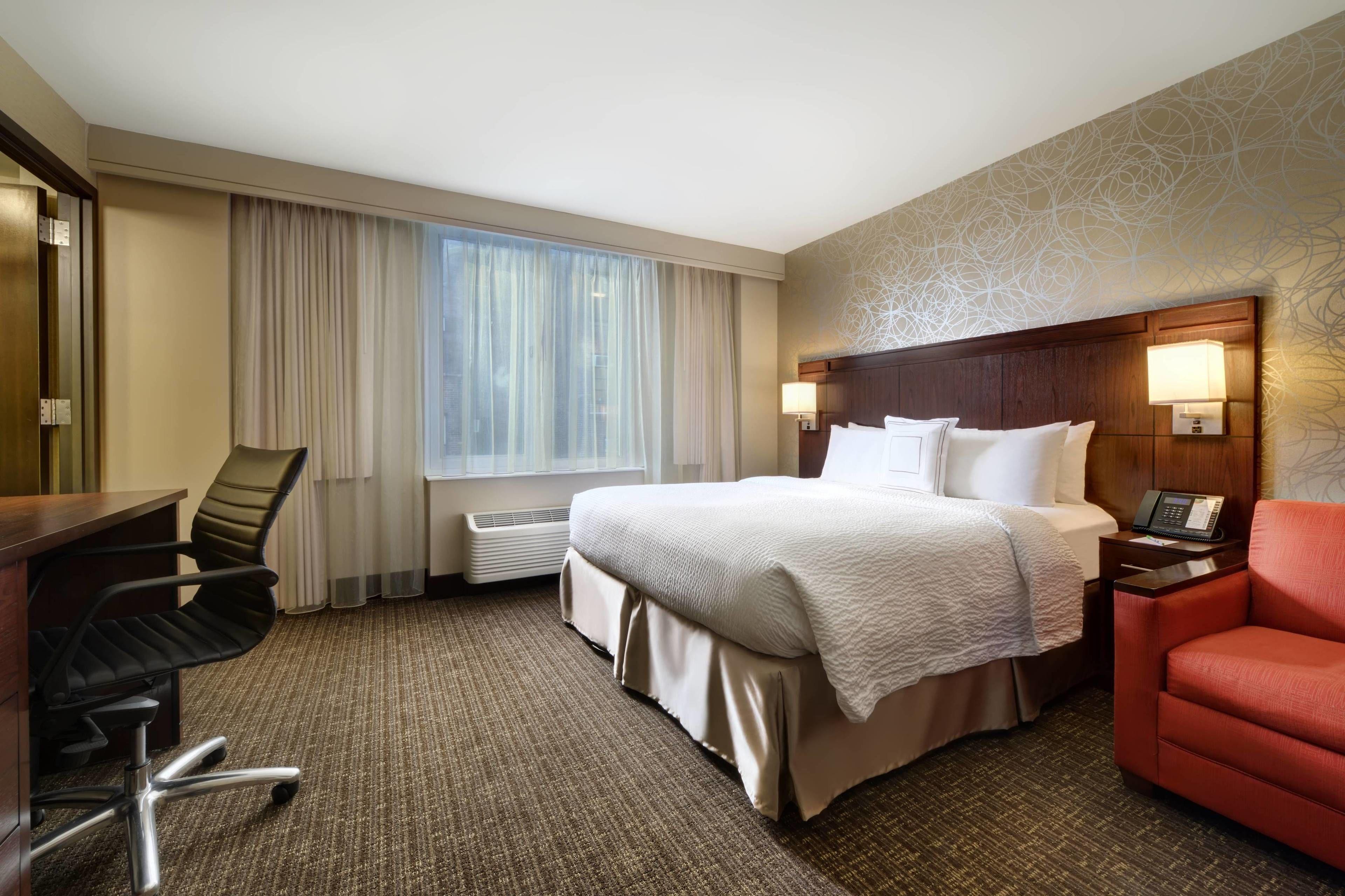 Hotel Courtyard By Marriott Times Square West 3*