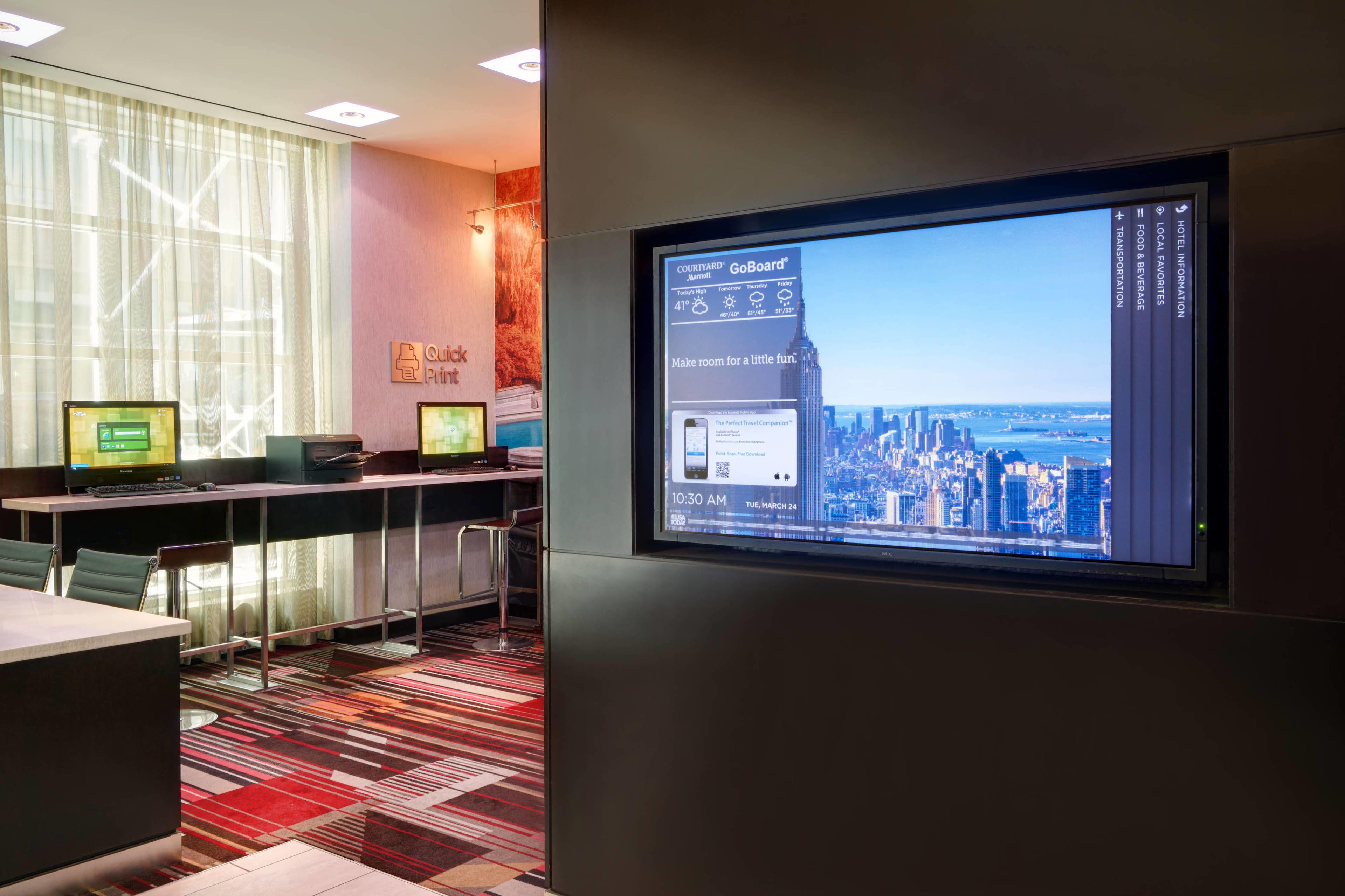 Courtyard By Marriott Times Square West Hotel 3*