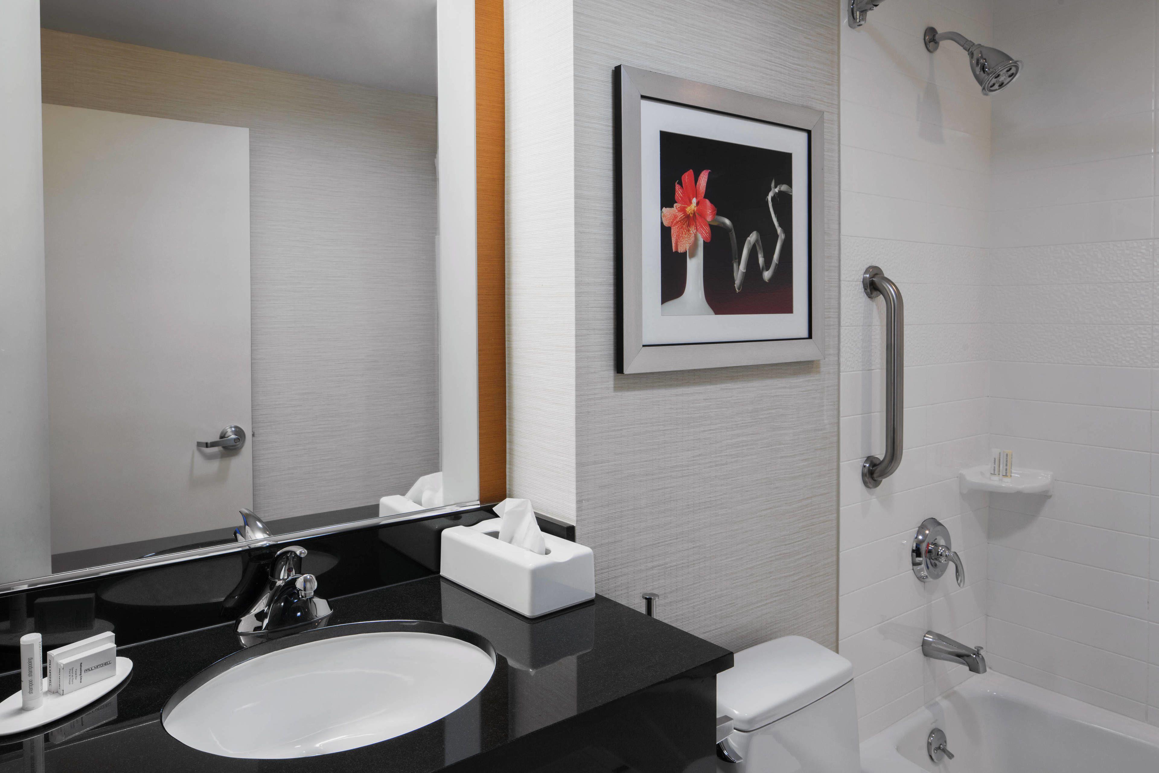 Hotel Fairfield & Manhattan/downtown East 3*