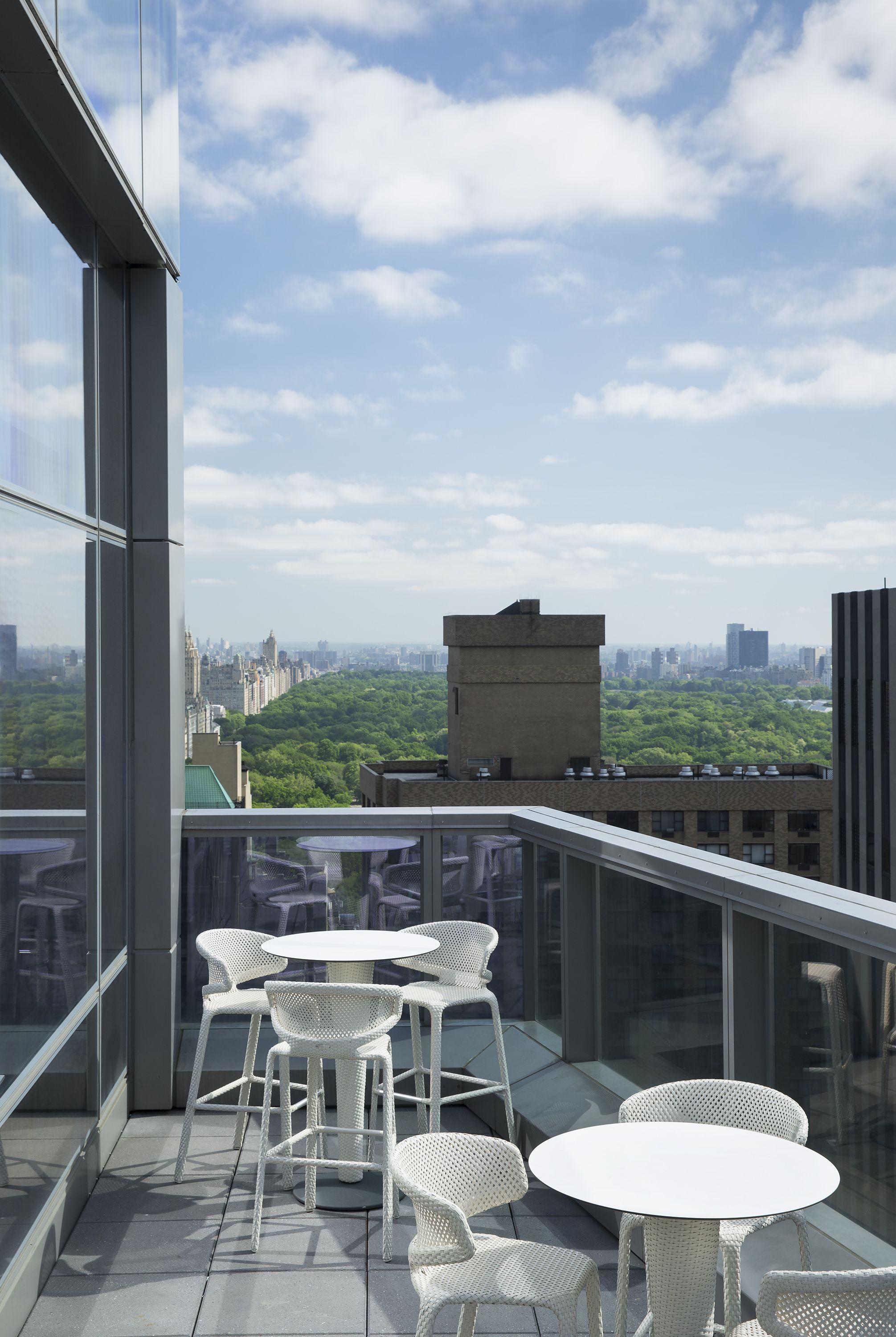 By Marriott Manhattan/central Park Hotel New York