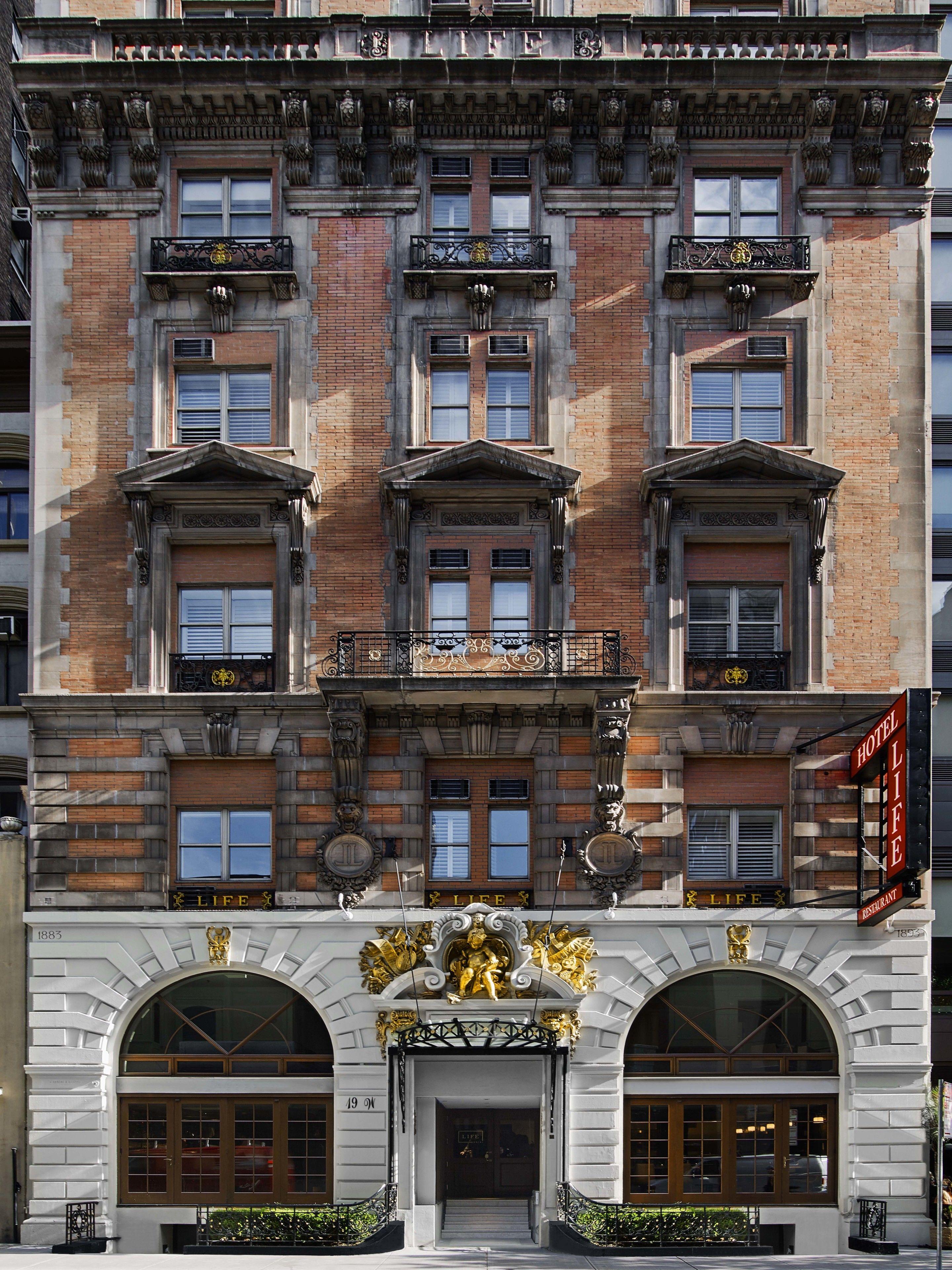 Life 4* New York