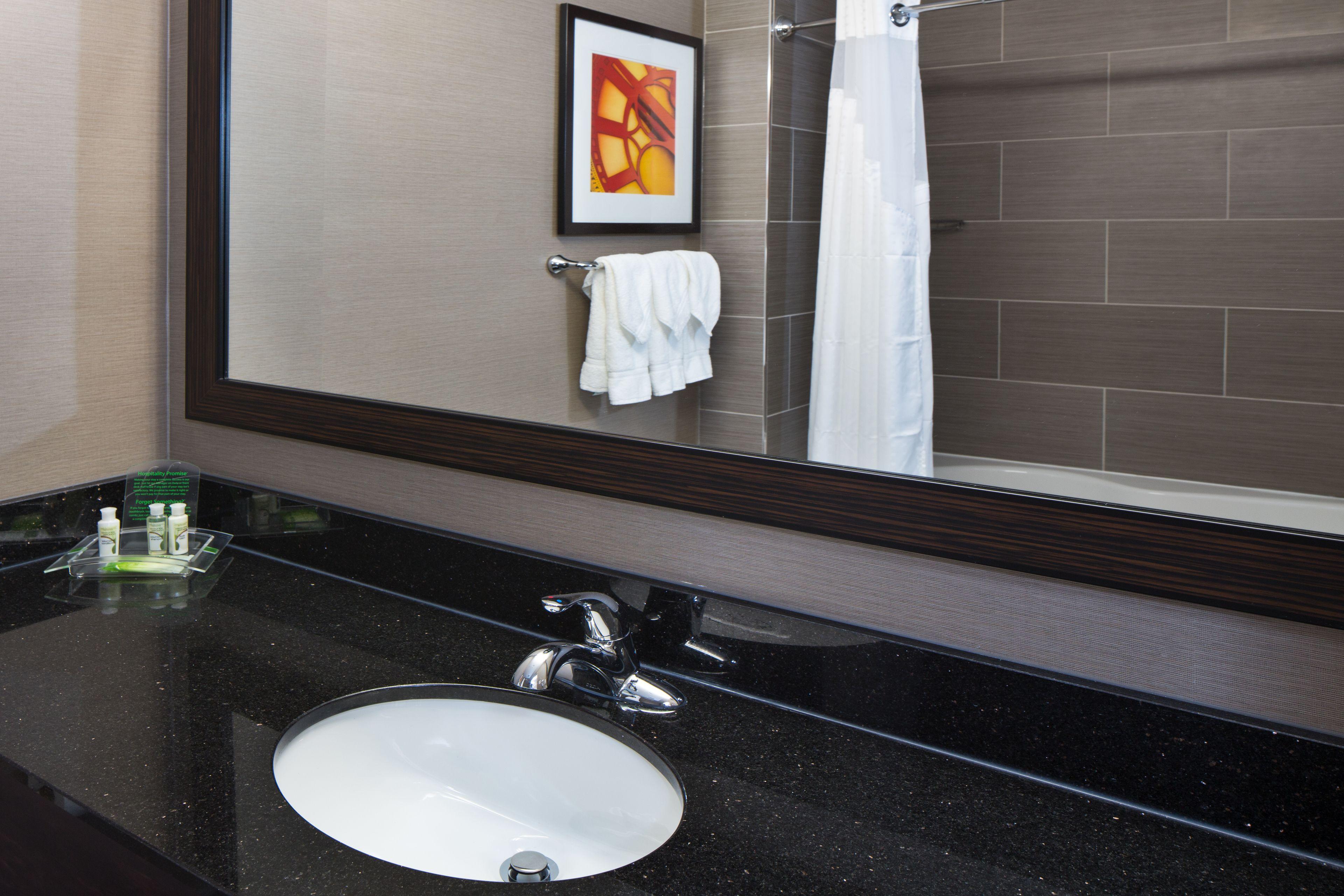 Hotel Fairfield & By Marriott Staten Island New York