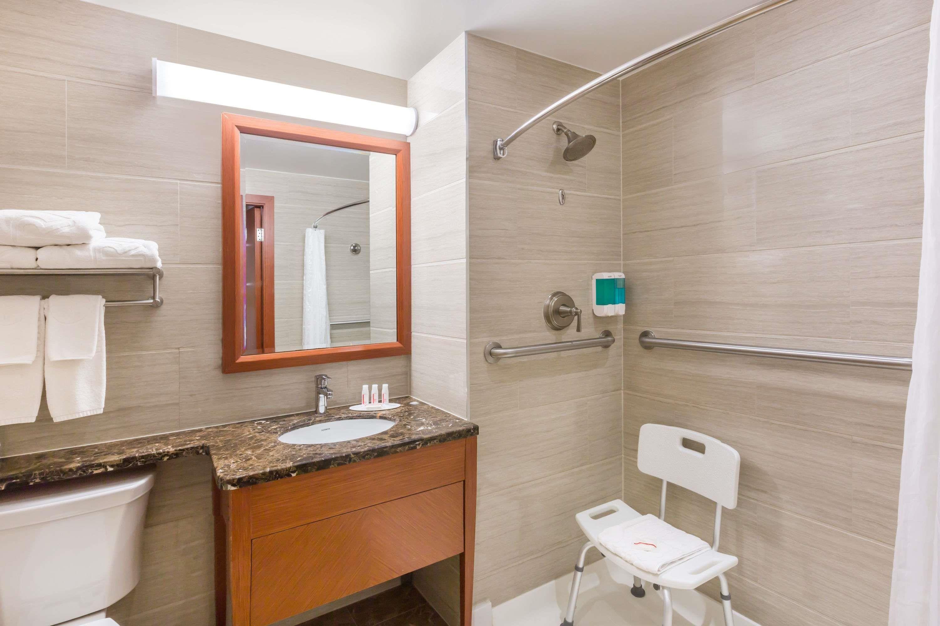 Hotel Ramada By Wyndham Flushing Queens New York