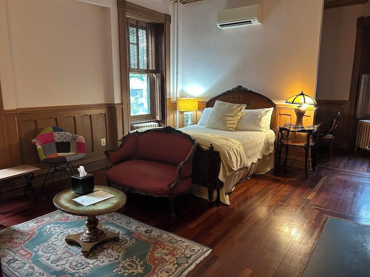 The At Irving Place 4*