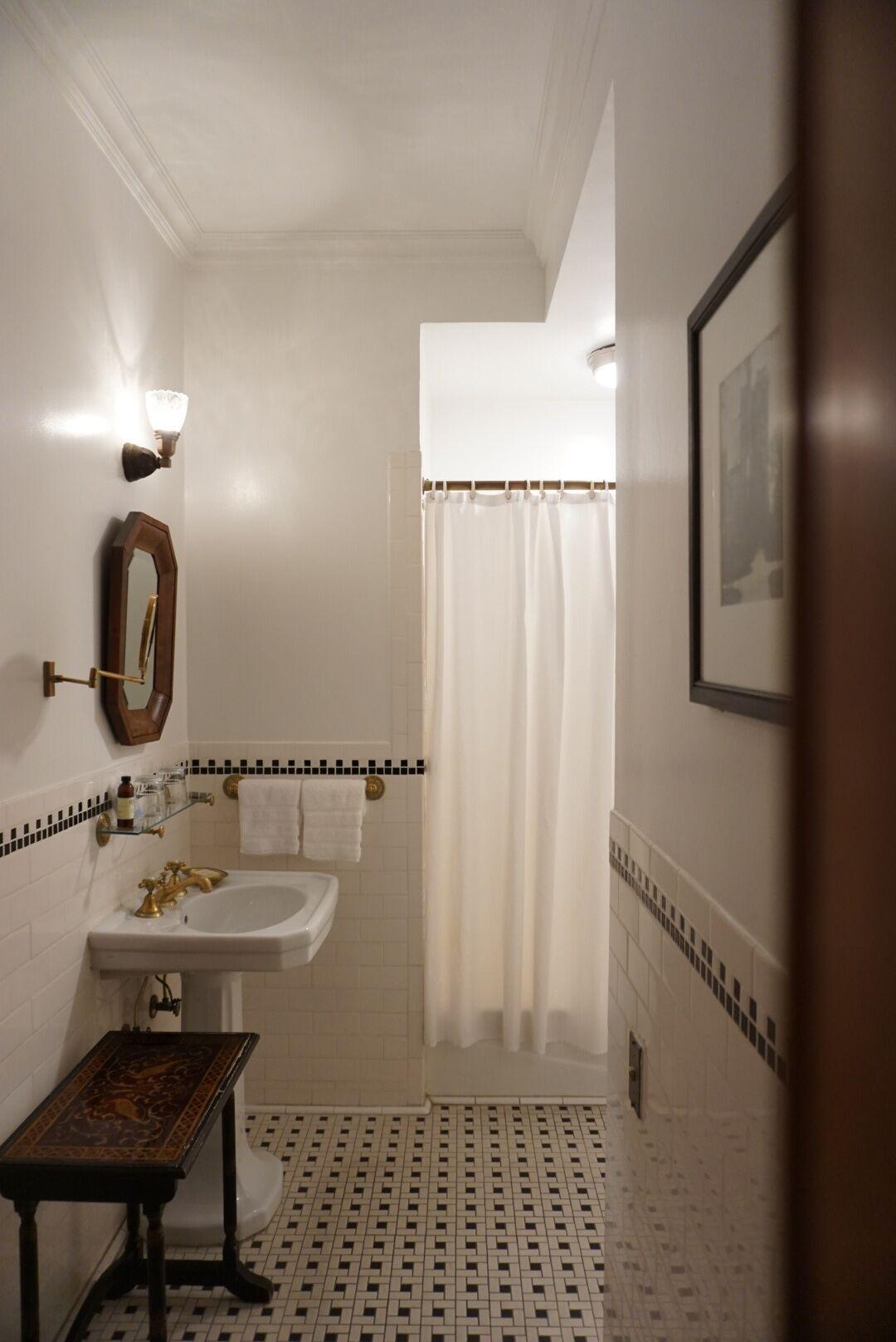 The At Irving Place 4*