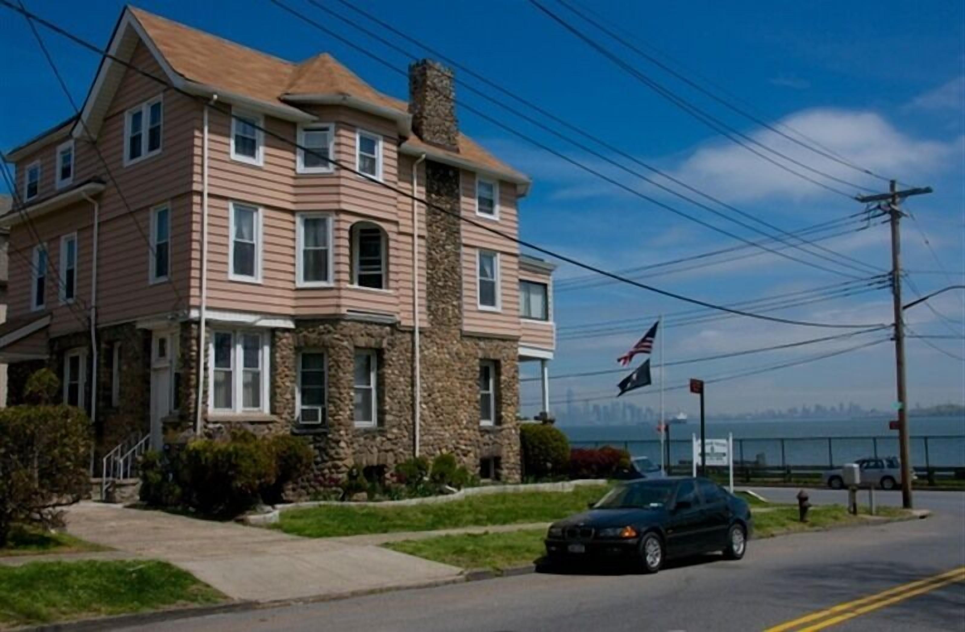 Bed & Breakfast Harbor House 2*