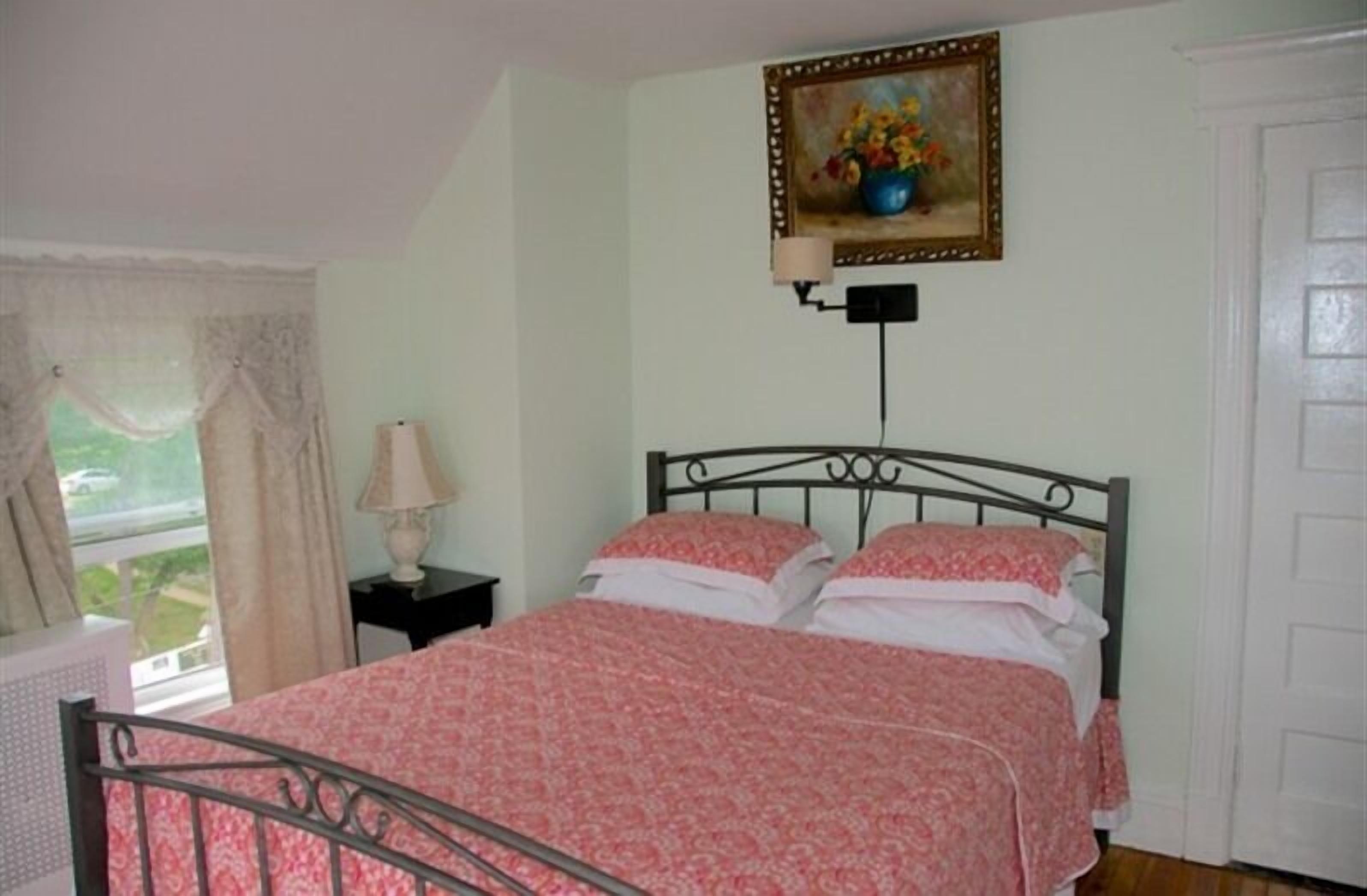 Harbor House Bed & Breakfast