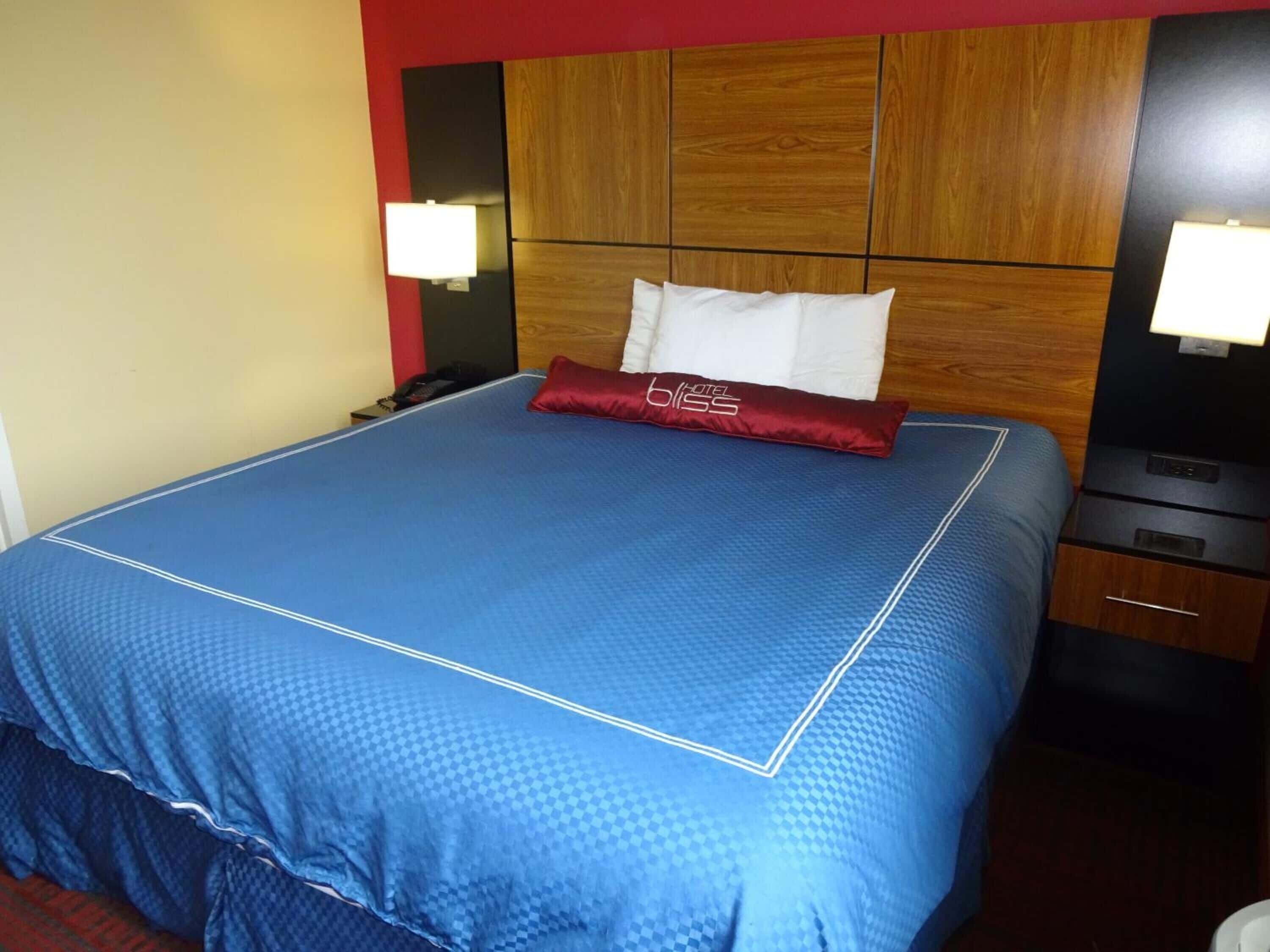 Bliss - Brooklyn Hotel 2*