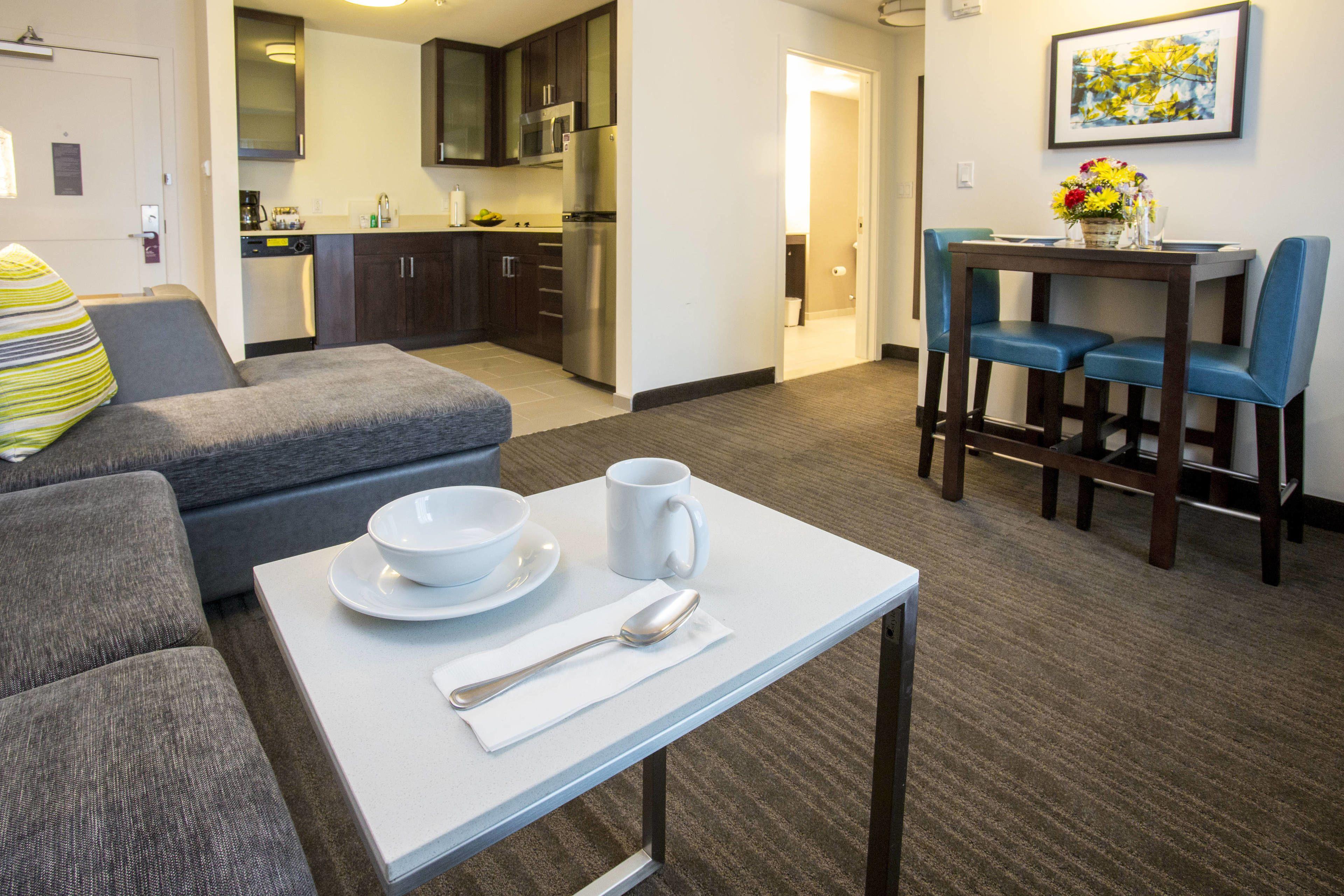 By Marriott The Bronx At Metro Center Atrium