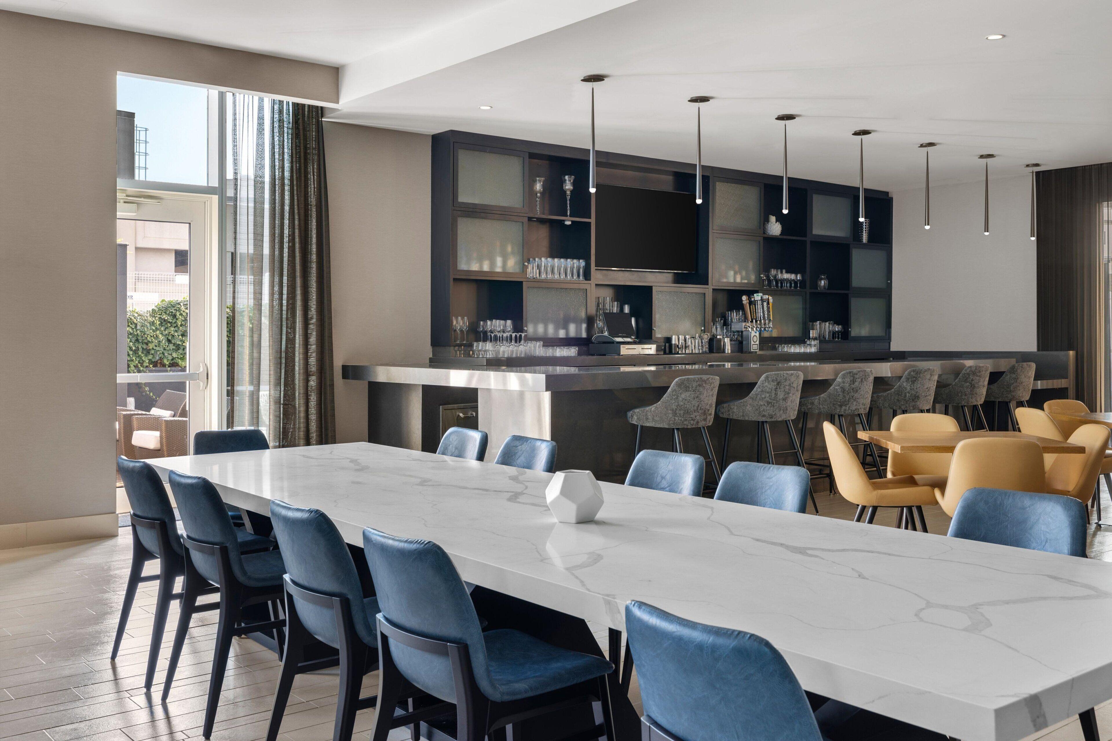 Hotel By Marriott The Bronx At Metro Center Atrium