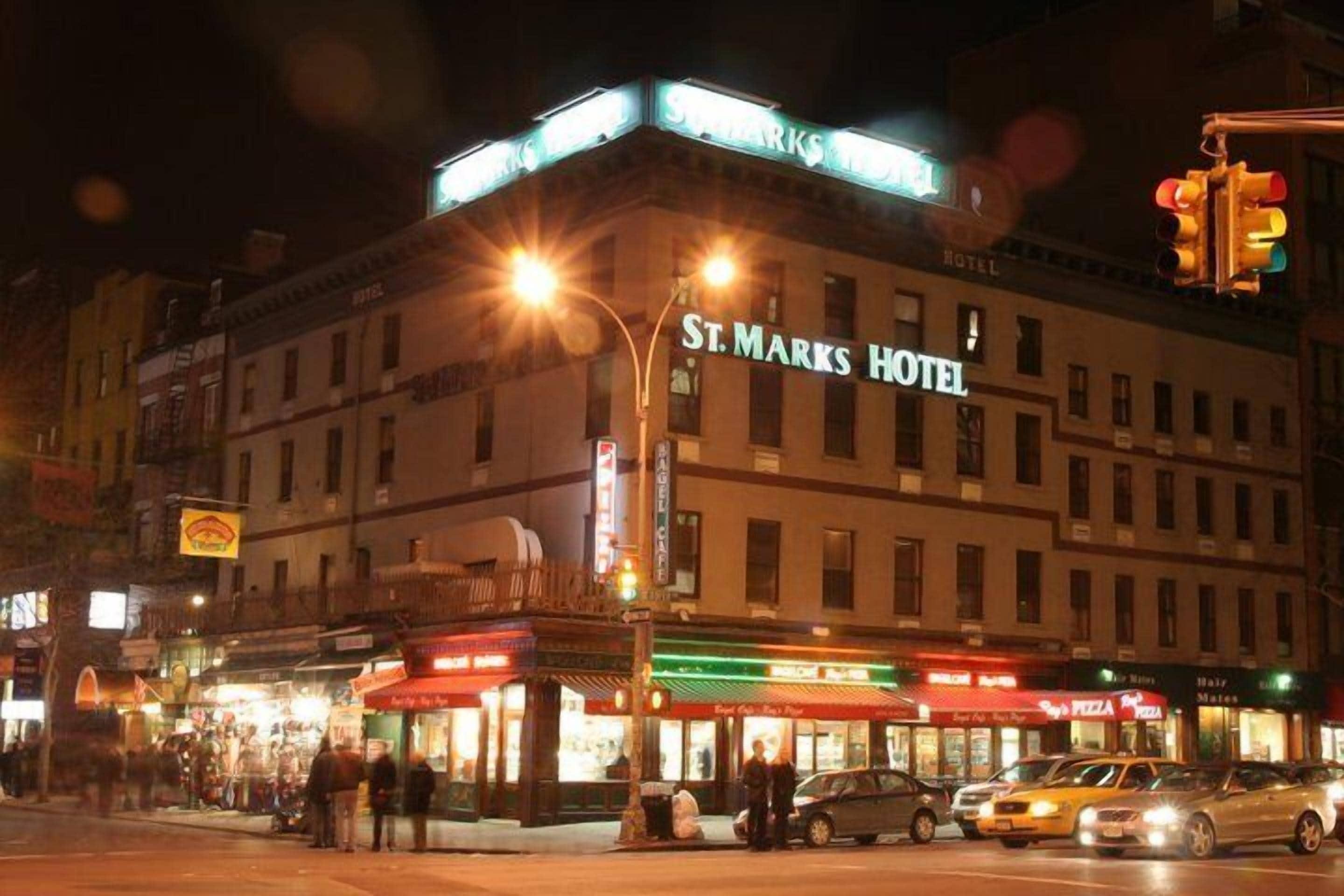 Hotel St Marks 2*