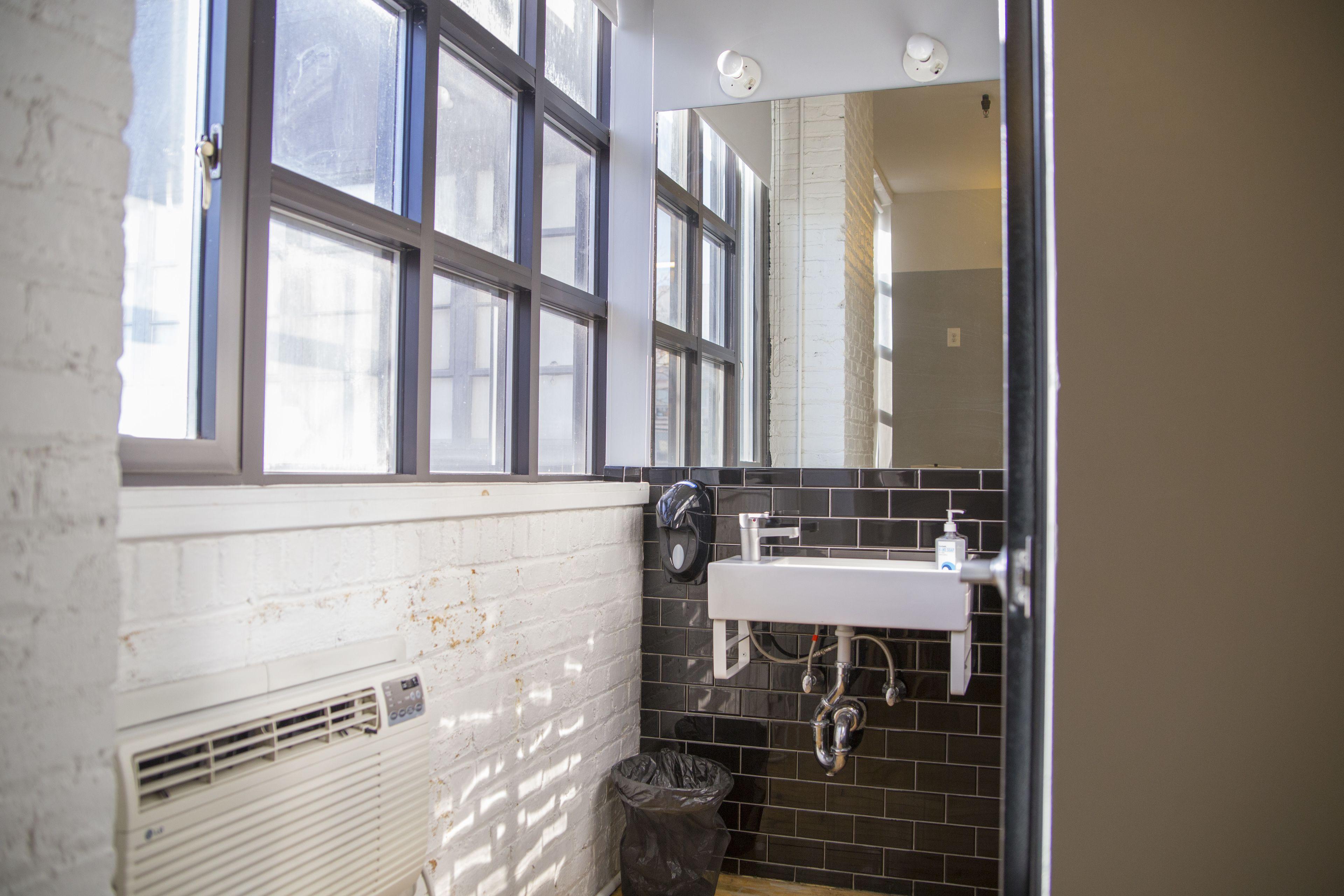 The Local Ny Hostel New York