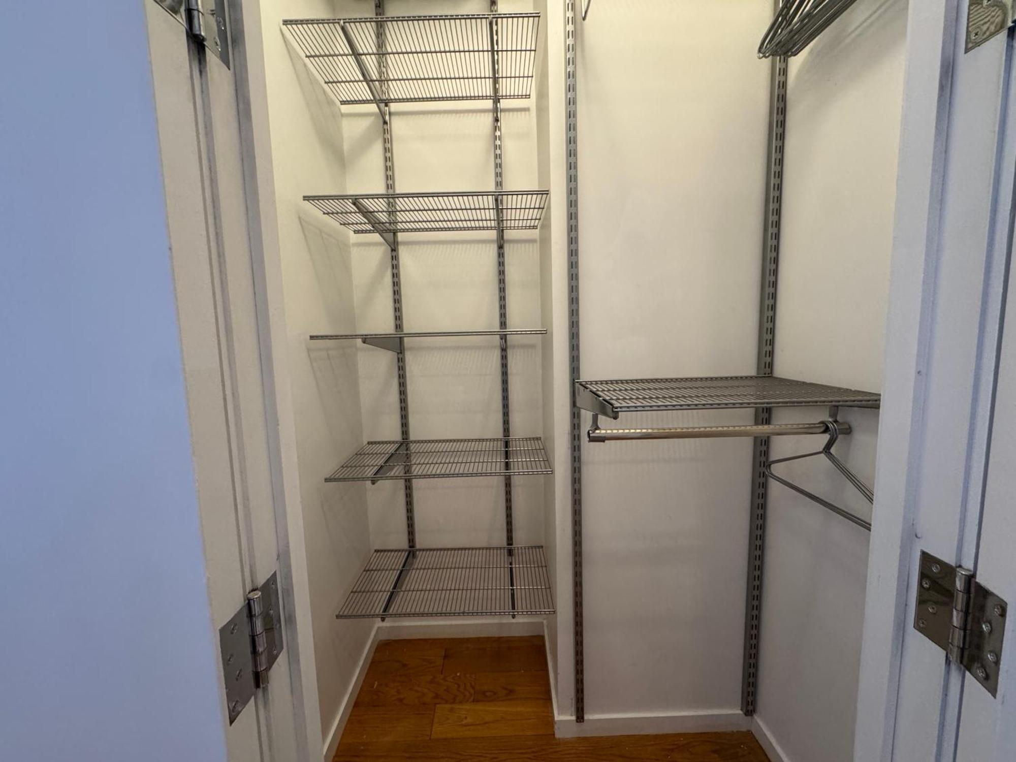 Large And Luxurious In Strivers Row Apartment New York