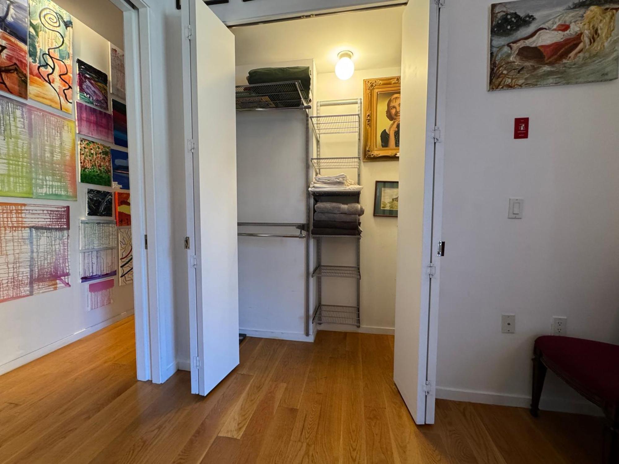 Large And Luxurious In Strivers Row Apartment New York