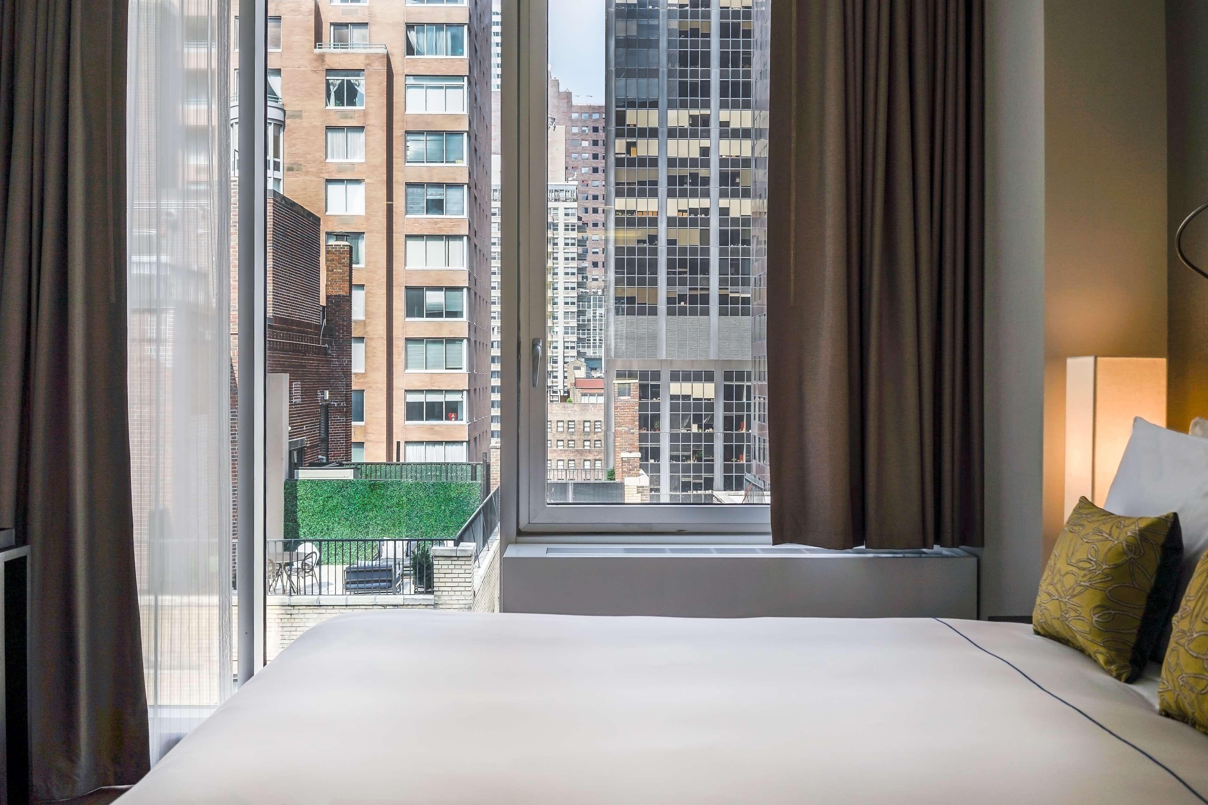 The Bernic City,tapestry Collection By Hilton