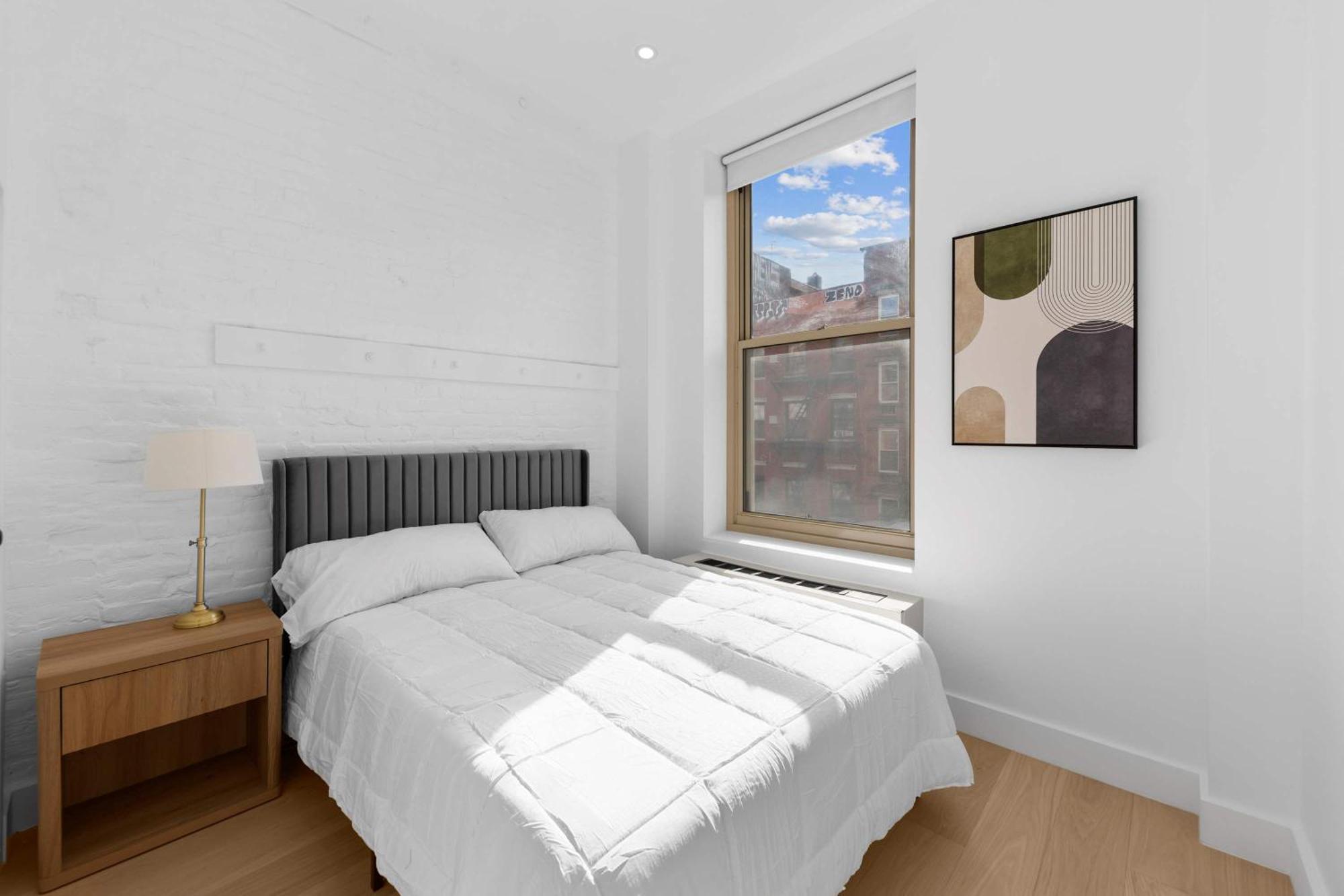 19-4g 2br 2baths Luxury East Village Apartment New York