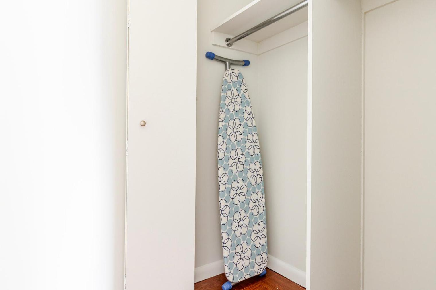 Blueground Theater District Gym Ac Nr Times Sq Nyc-1817 Apartment