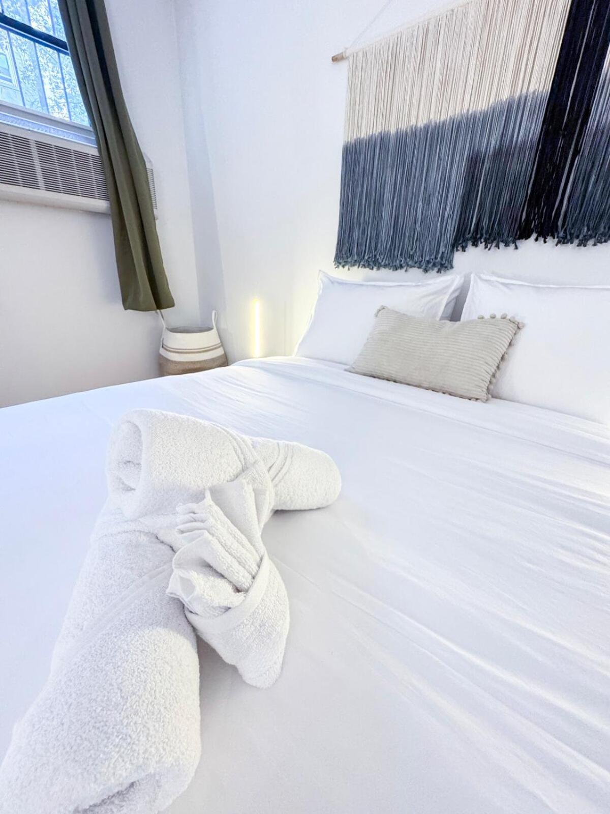 Heritage Giant 3 Bedroom Apartment New York