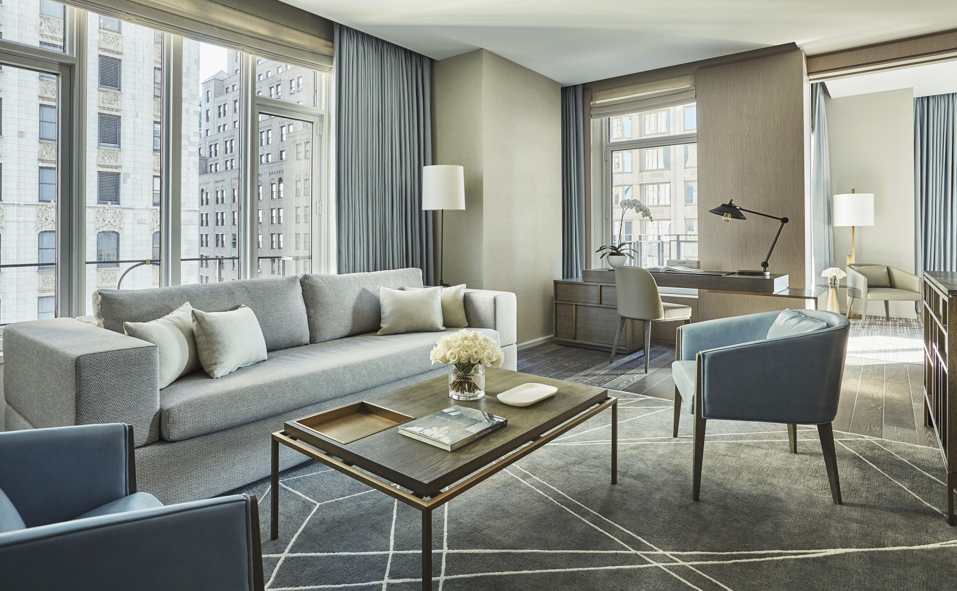 Four Seasons Downtown Hotel
