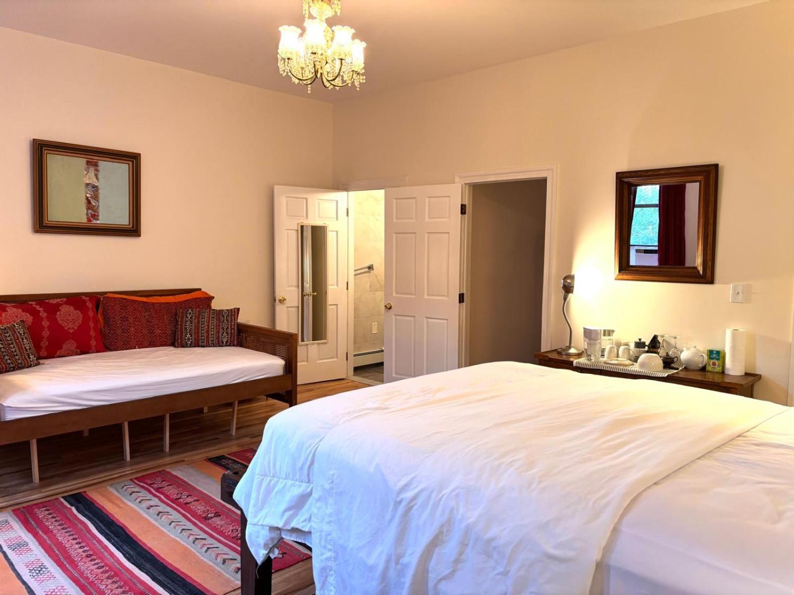 Luxurious Bedroom * New York