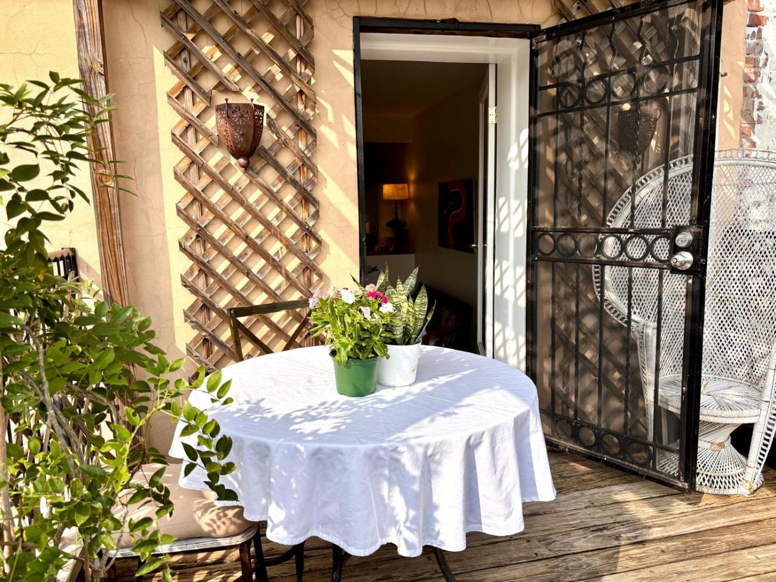 Homestay Luxurious Bedroom