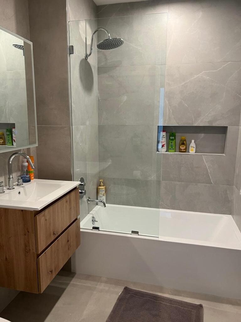 Brooklyn - Dumbo - 2-bedroom, 2-bath Apartment New York