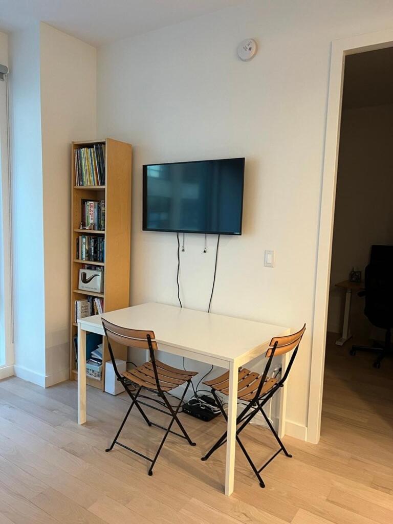 Brooklyn - Dumbo - 2-bedroom, 2-bath Apartment New York