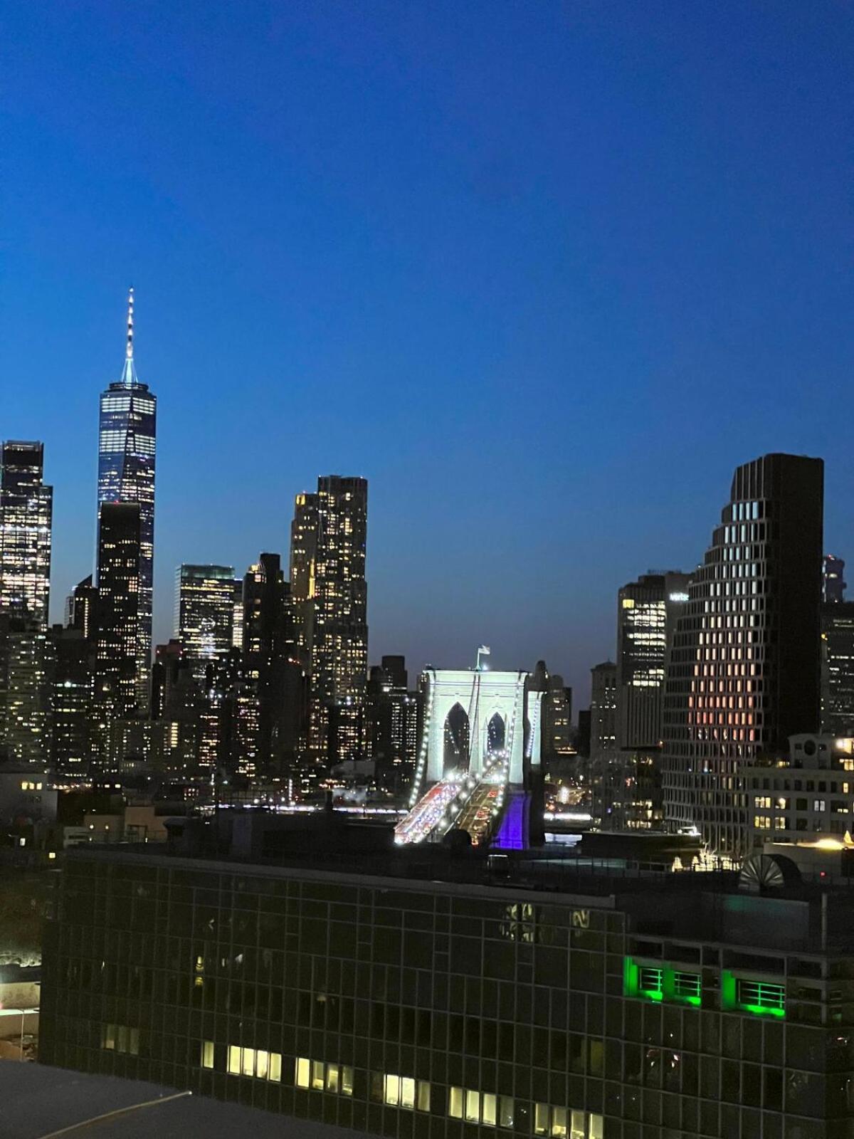 Brooklyn - Dumbo - 2-bedroom, 2-bath Apartment New York