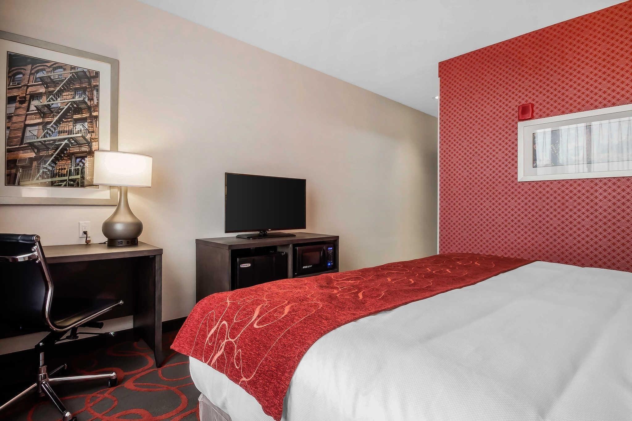 Hotel Comfort & Near Stadium 4*