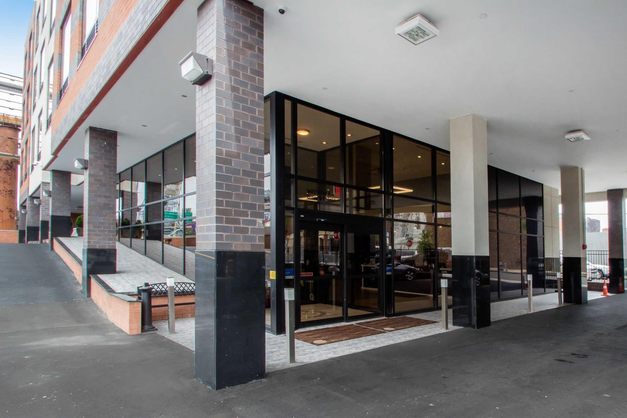 Comfort & Near Stadium Hotel 4*