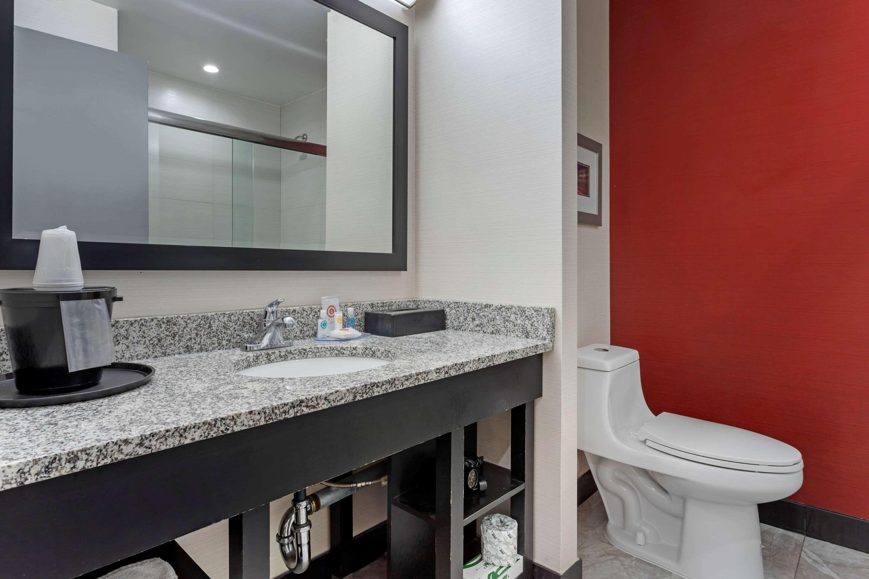 Hotel Comfort & Near Stadium