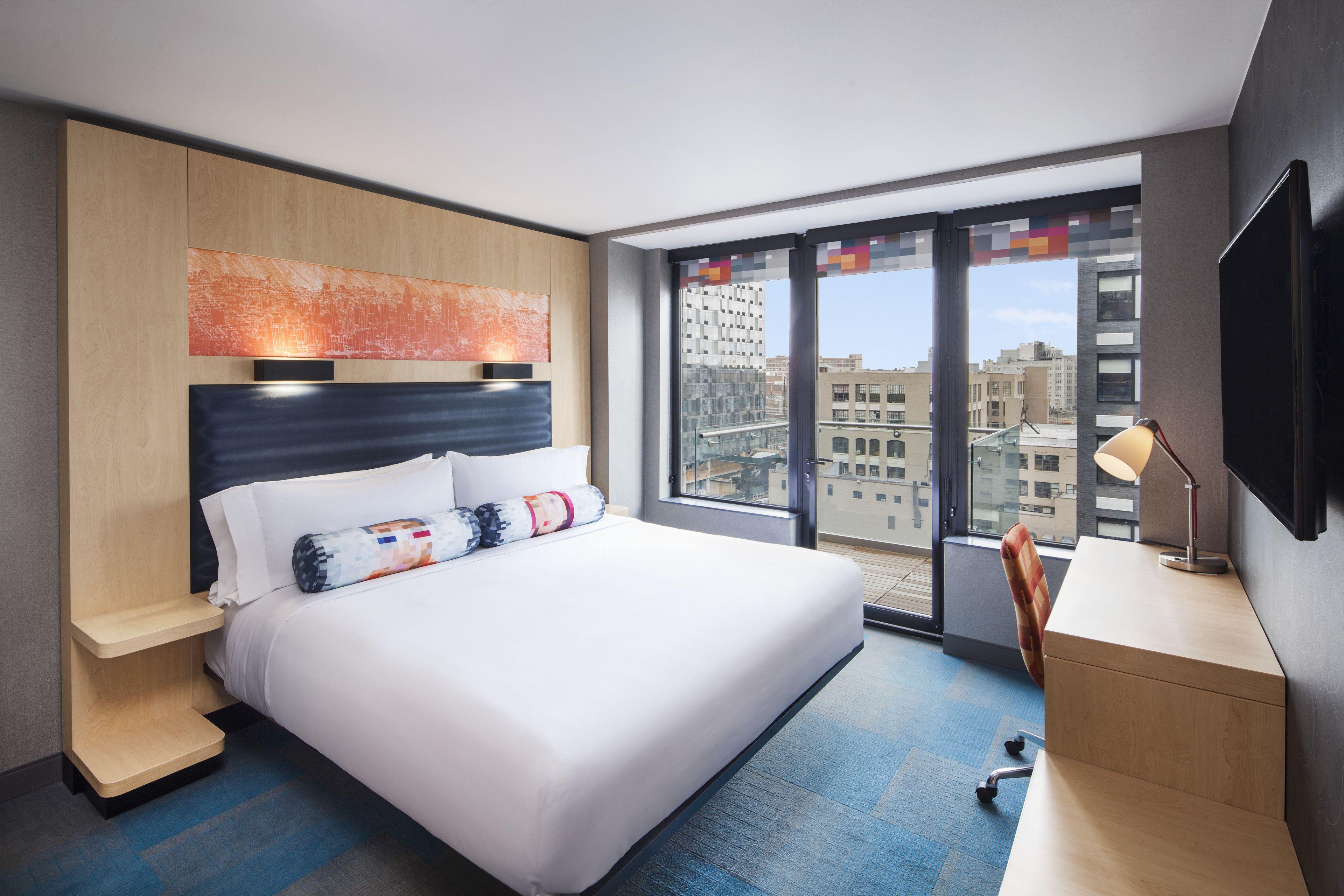Hotel Aloft Long Island City-Manhattan View
