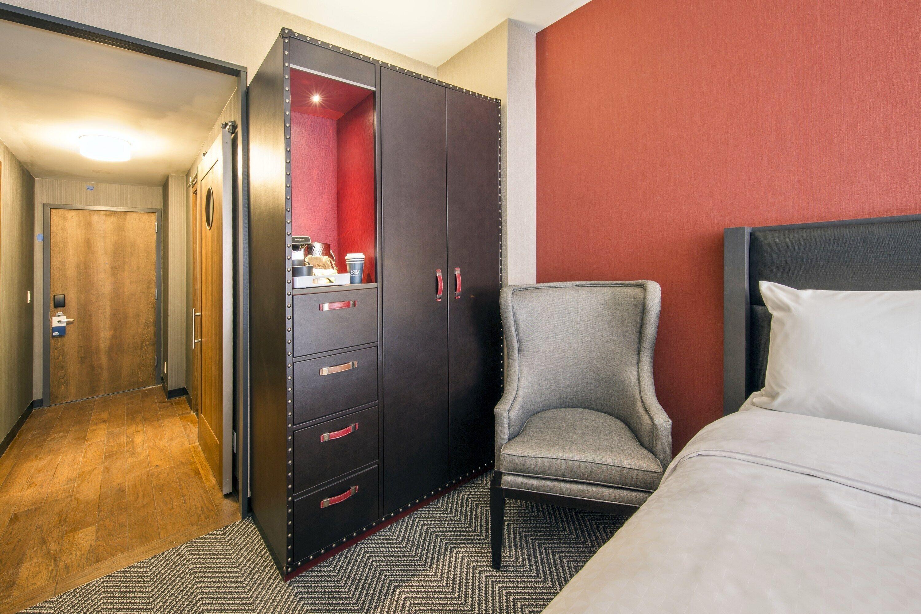 Four Points By Sheraton Manhattan Midtown West Hotel 4*