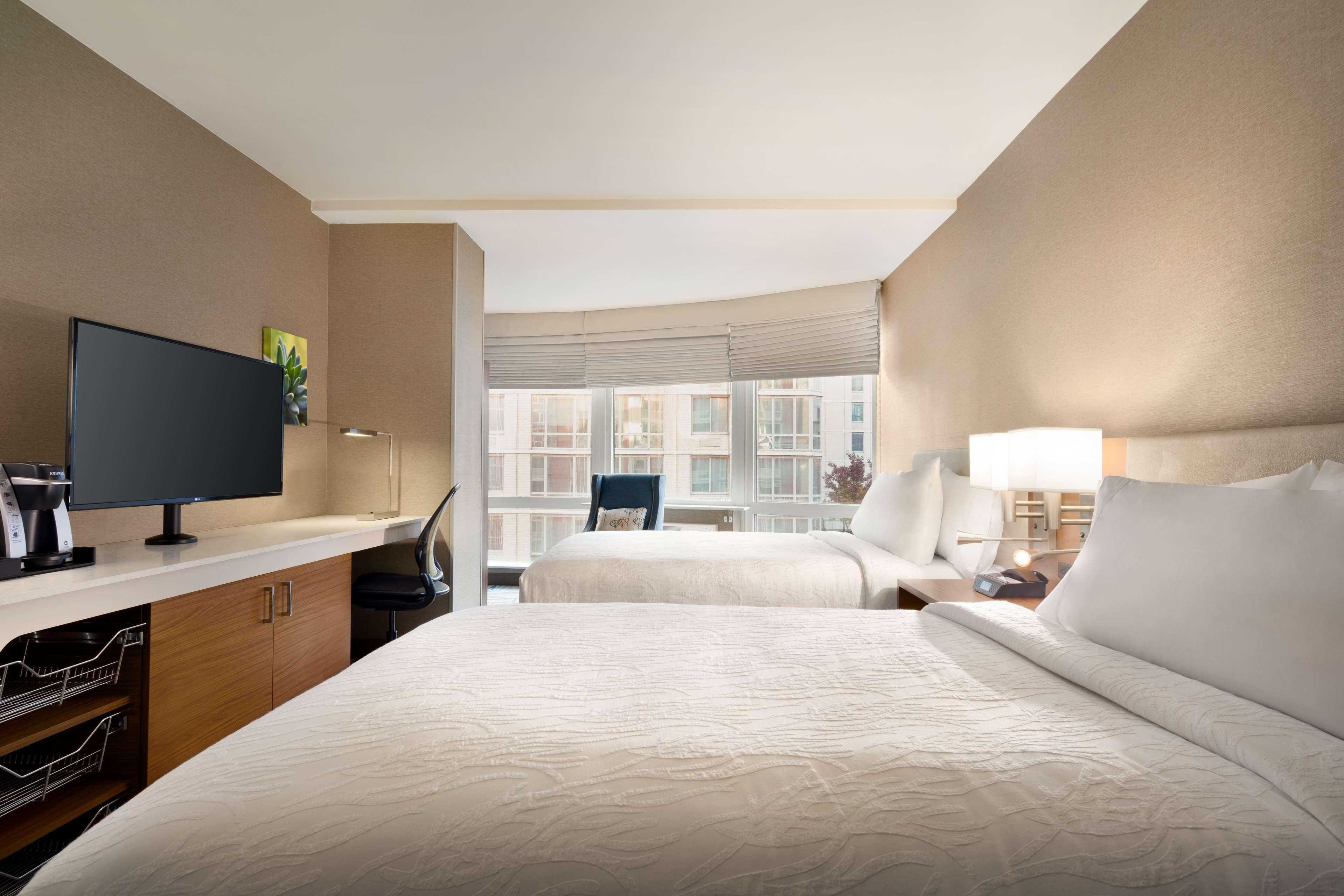 Hilton Garden Times Square South 3*