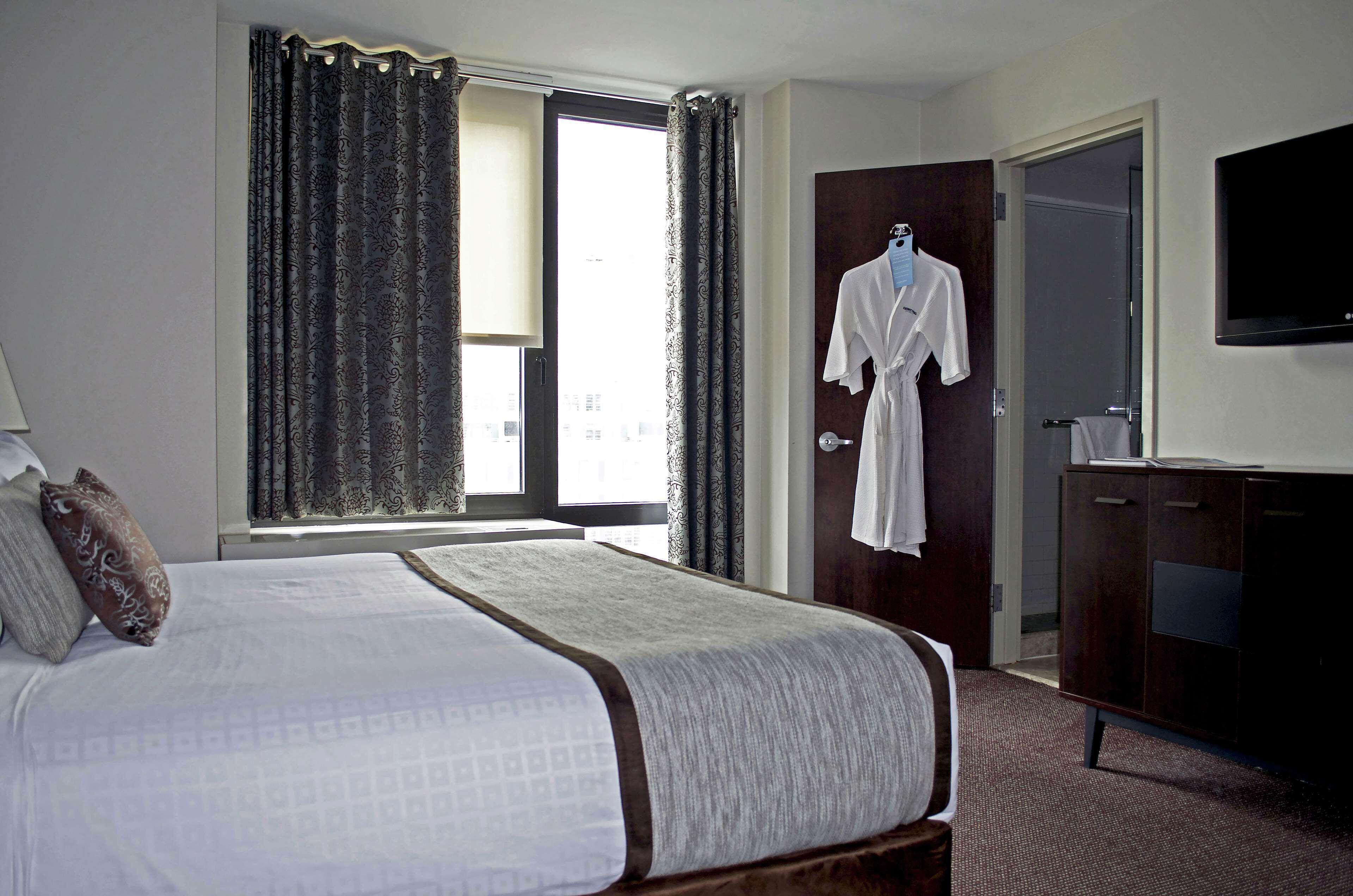 Distrikt City, Tapestry Collection By Hilton 4* New York