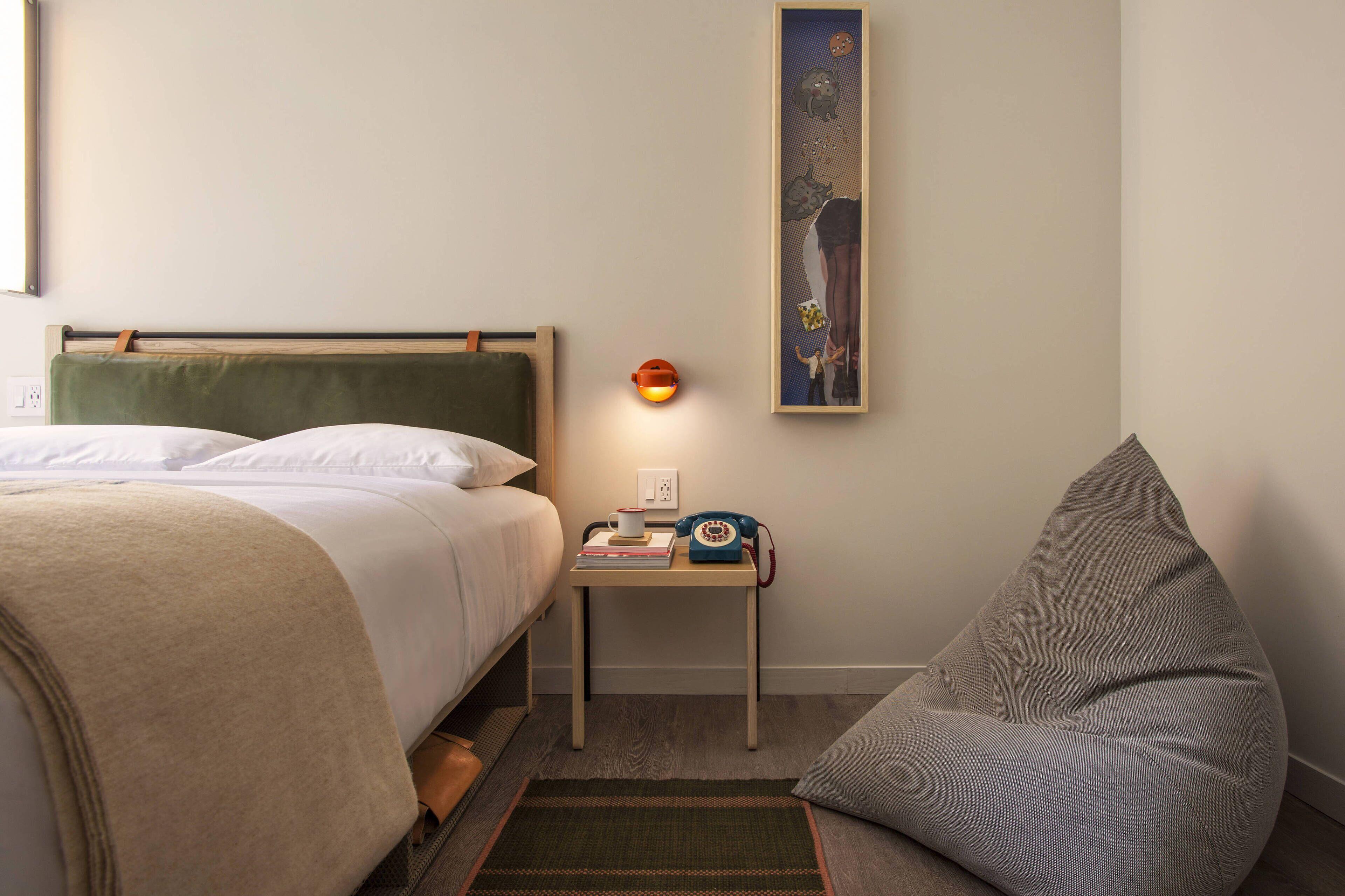 Hotel Moxy Nyc Times Square 3*