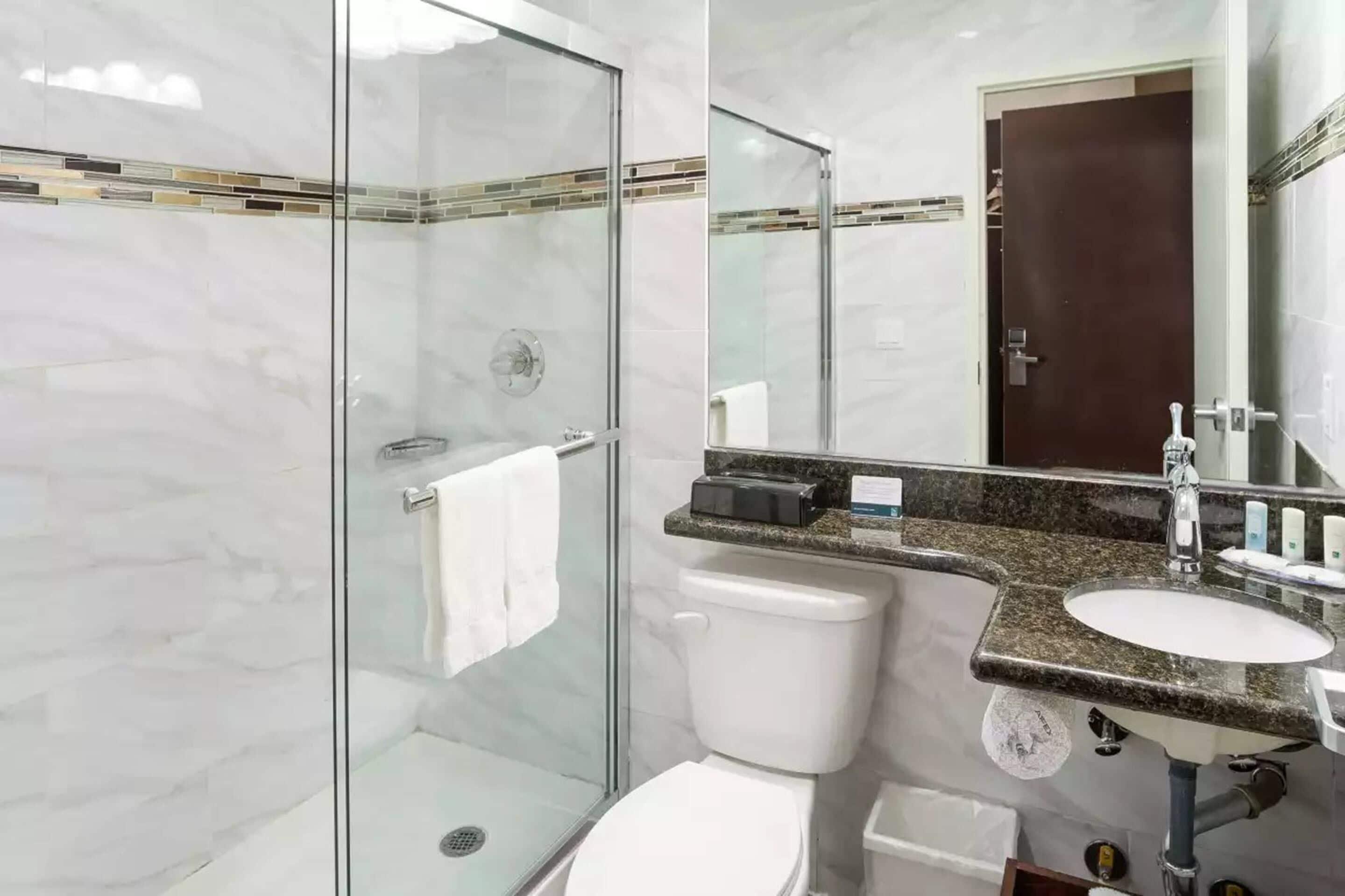 Hotel Quality Near Sunset Park 3*