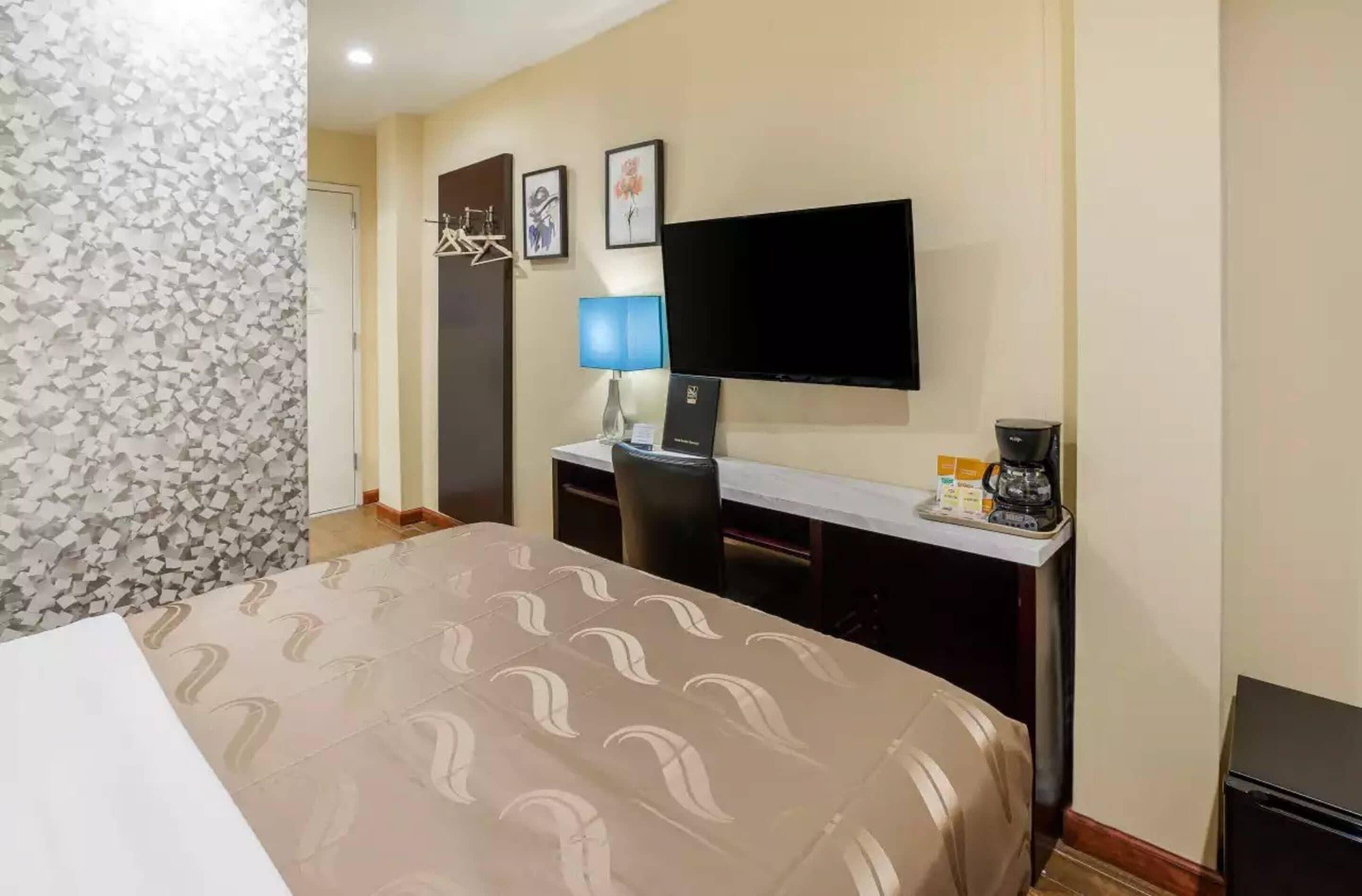 Quality Near Sunset Park Hotel