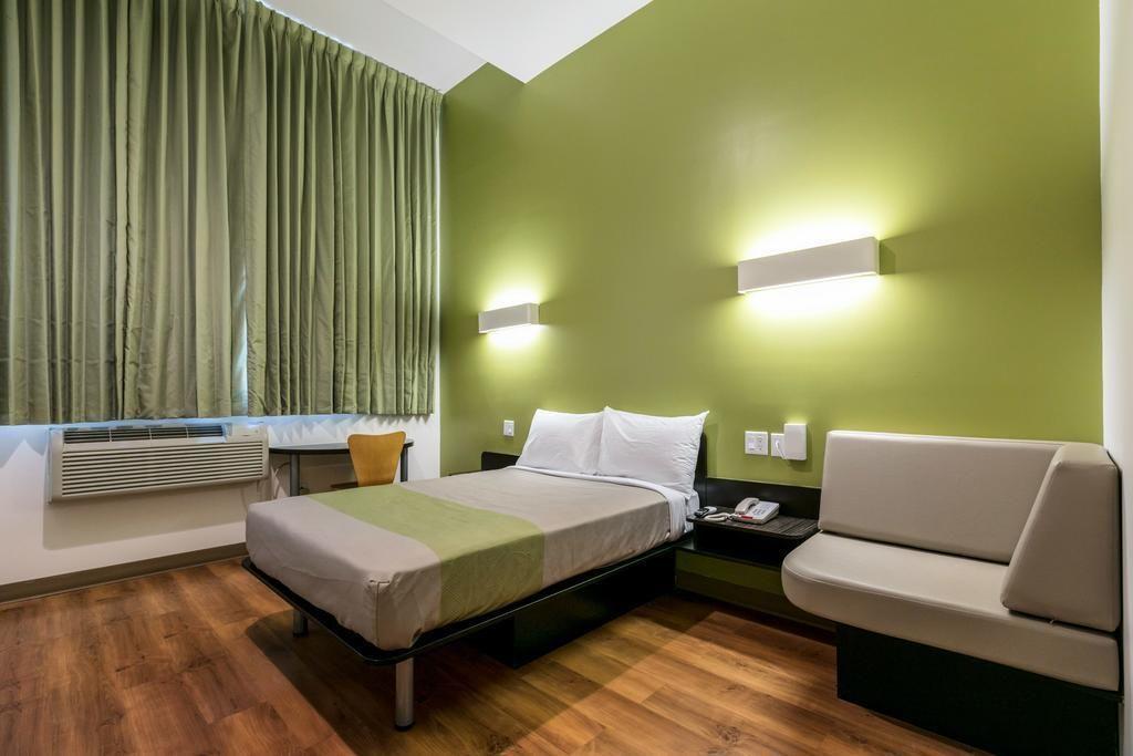 Hotel Feather Factory