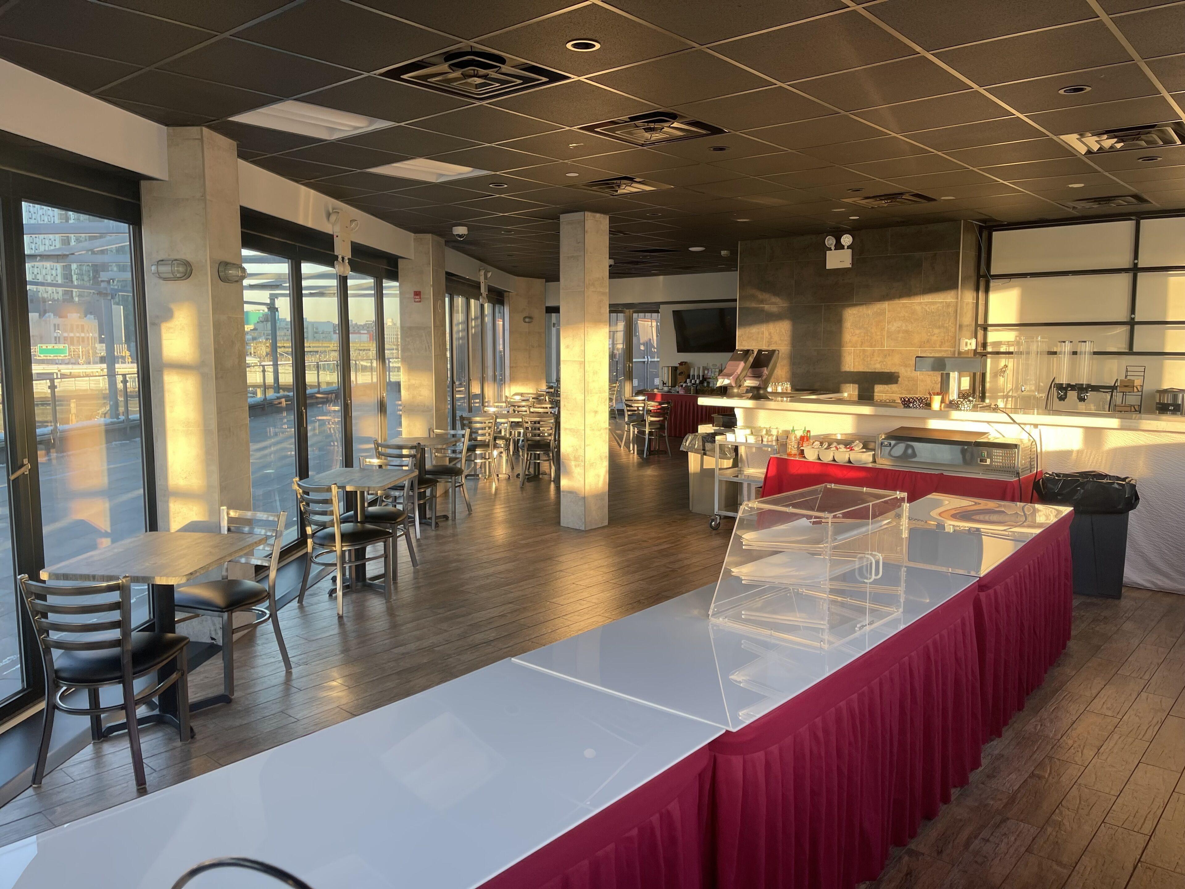 Hotel Feather Factory 3*