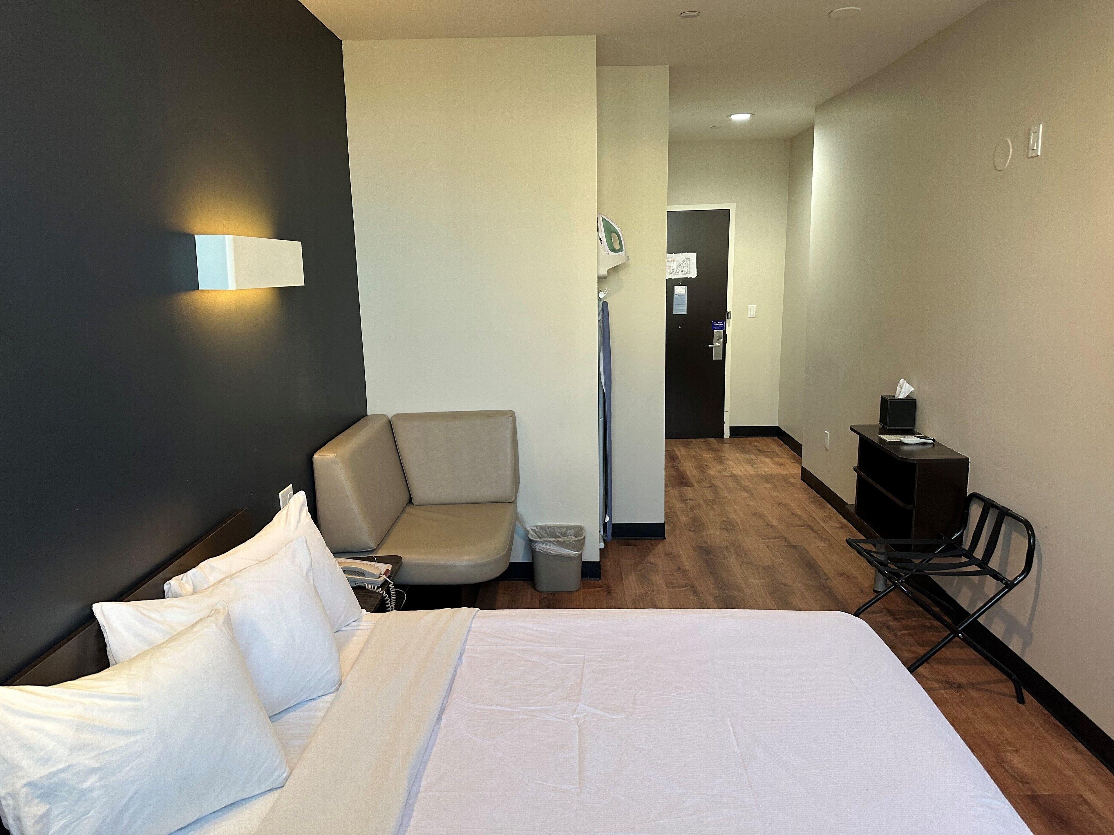 Hotel Feather Factory